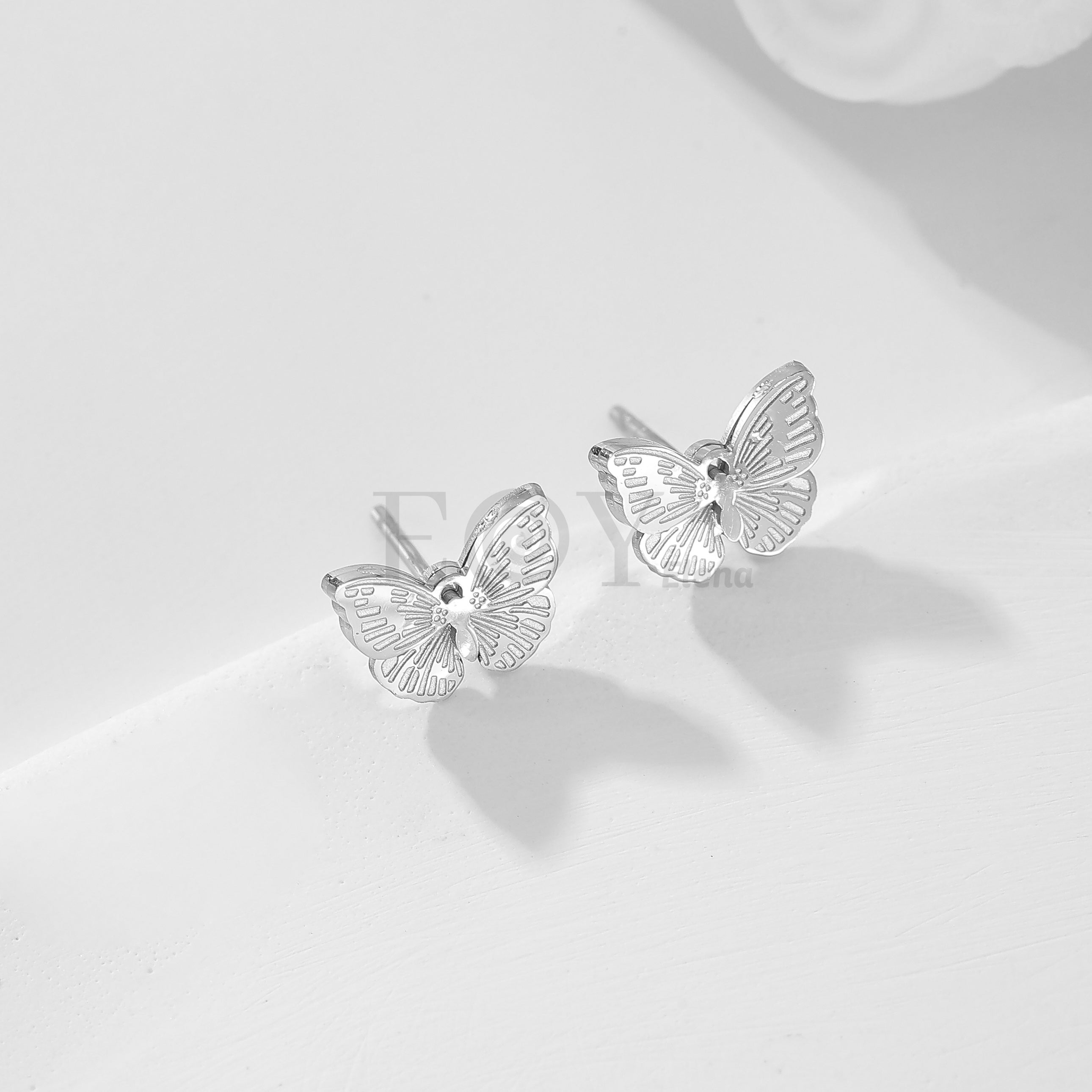 Pendientes de mariposa