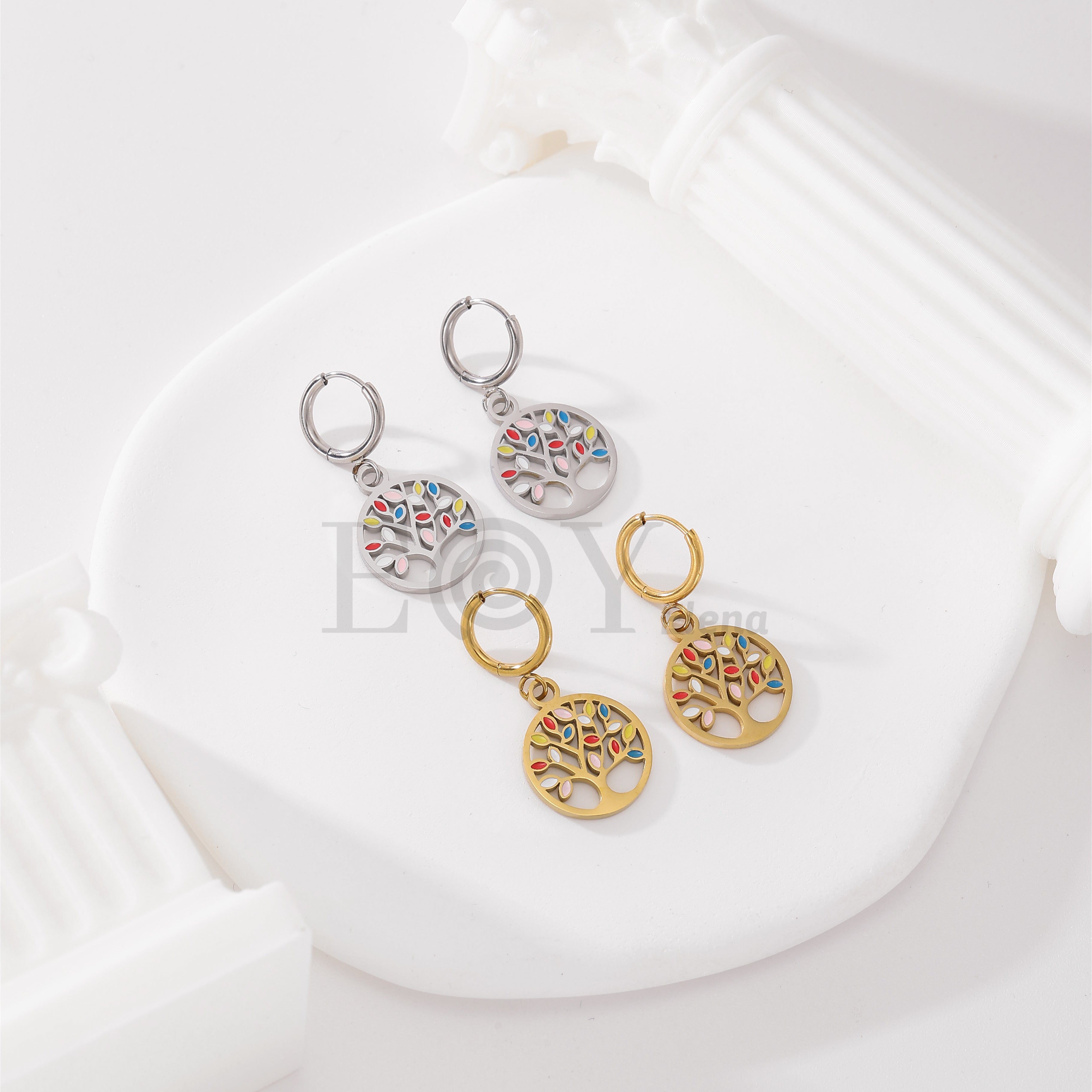 Pendientes de aro con colgante de árbol de la vida