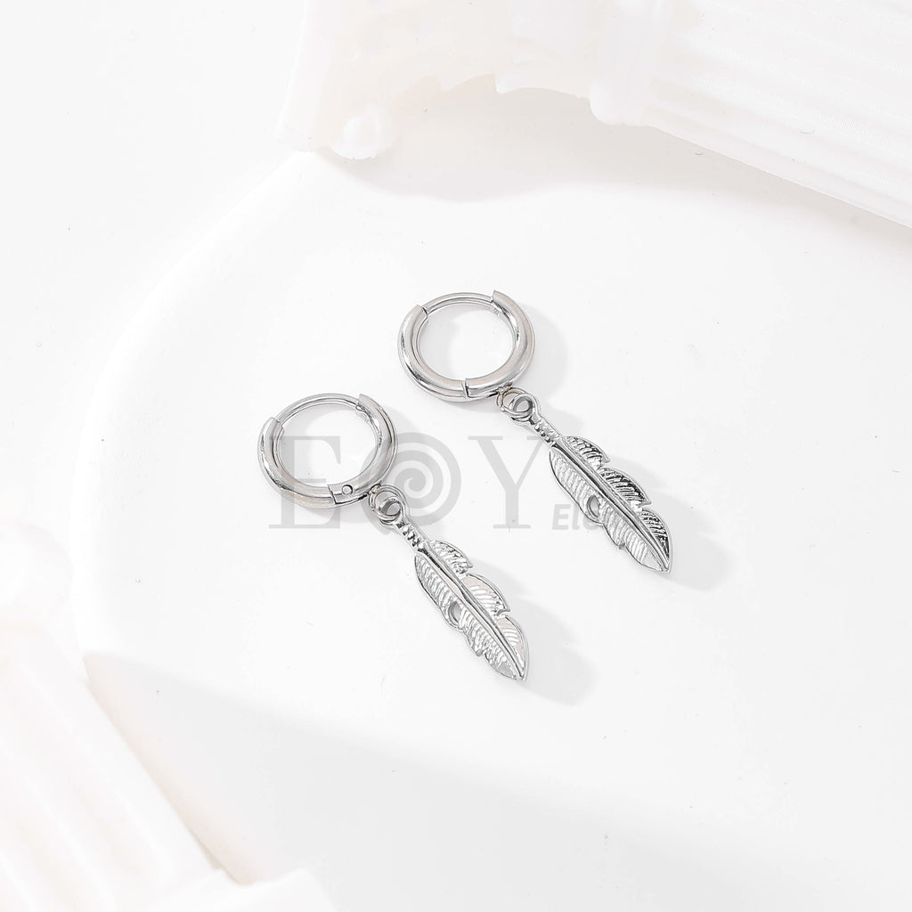 Pendientes de aro con pluma