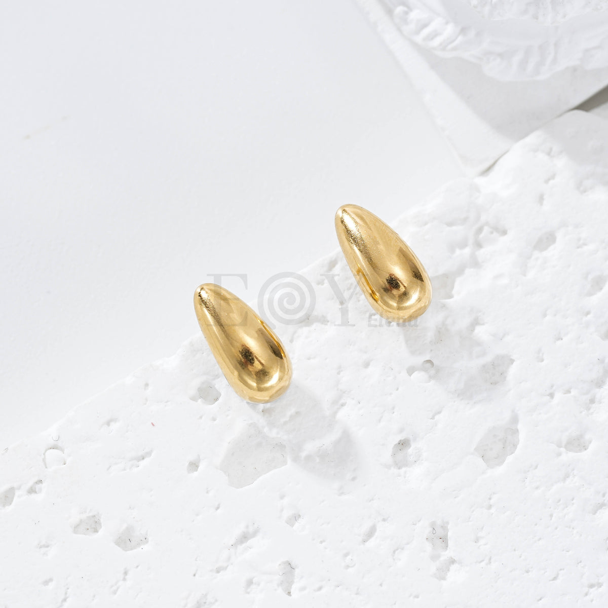 Pendientes gota pequeños acero