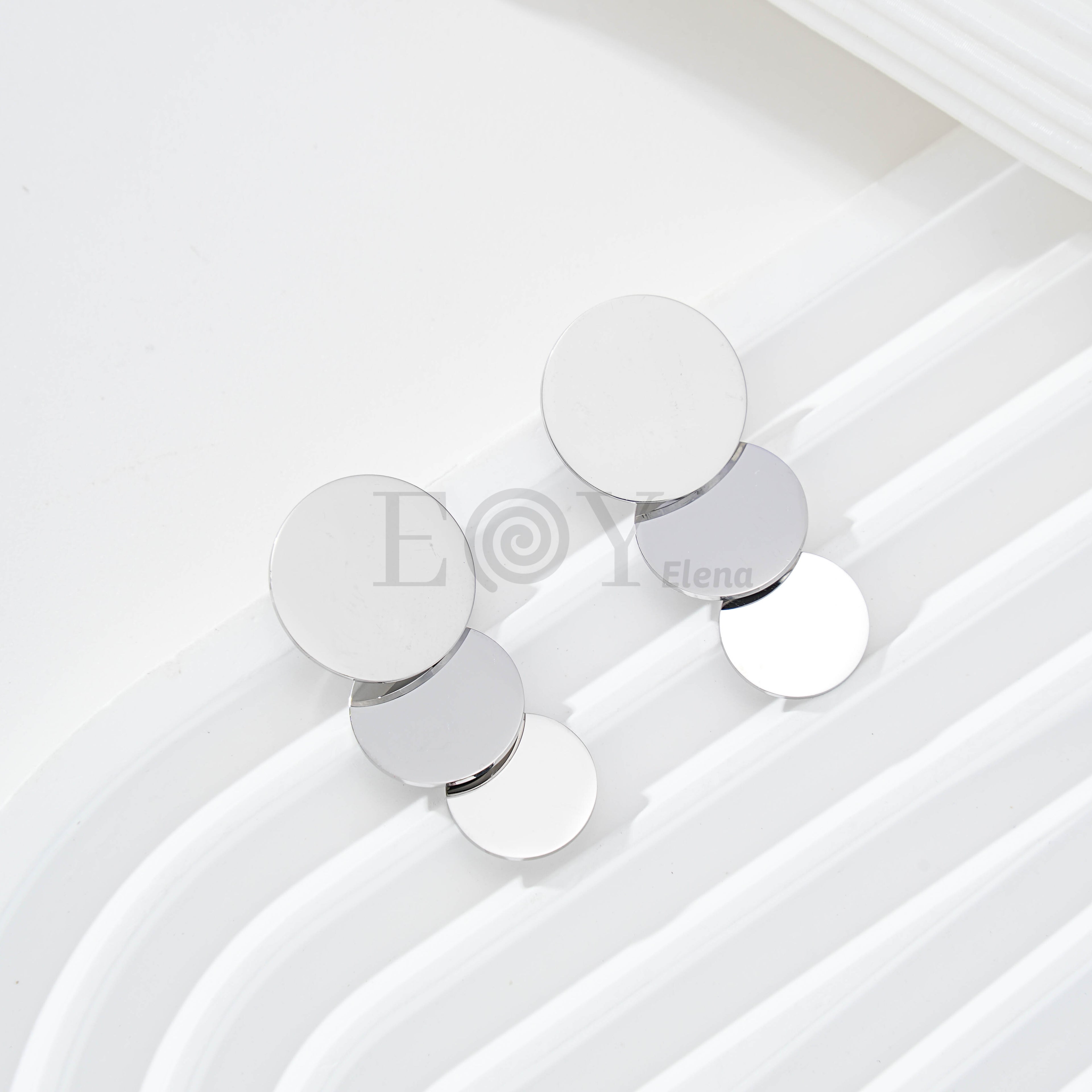 Pendientes de tres chapas