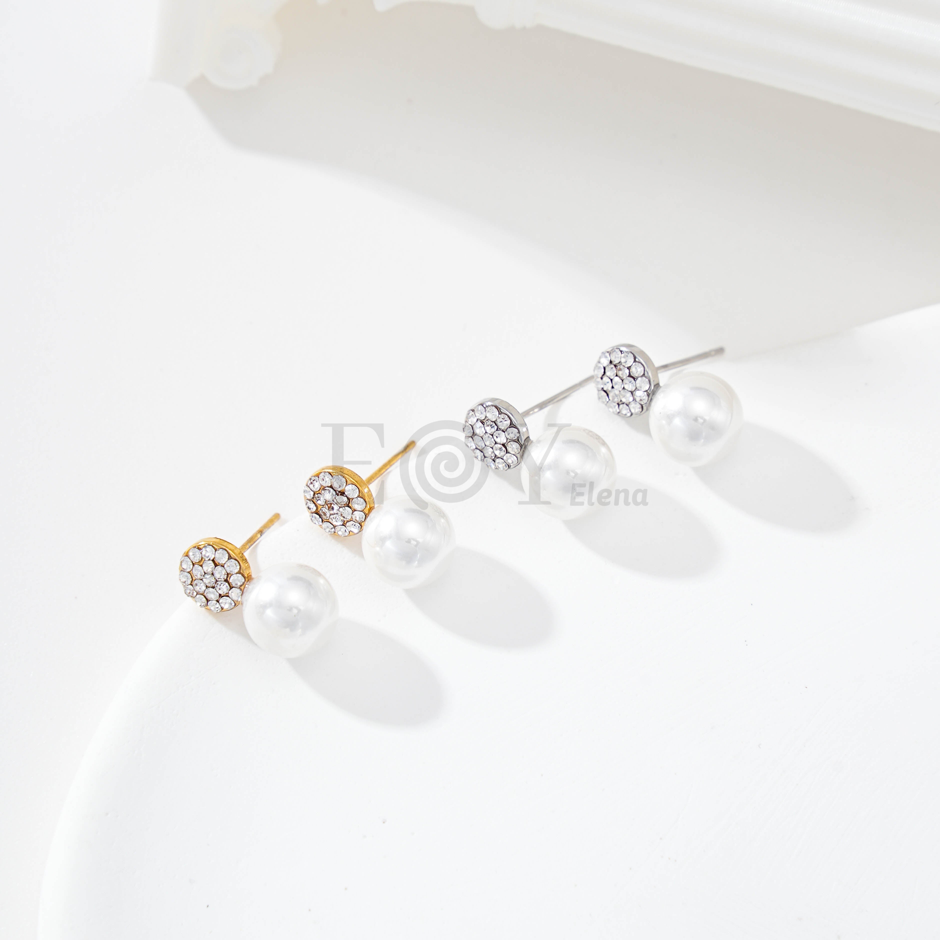 Pendientes círculo con circonitas y perla