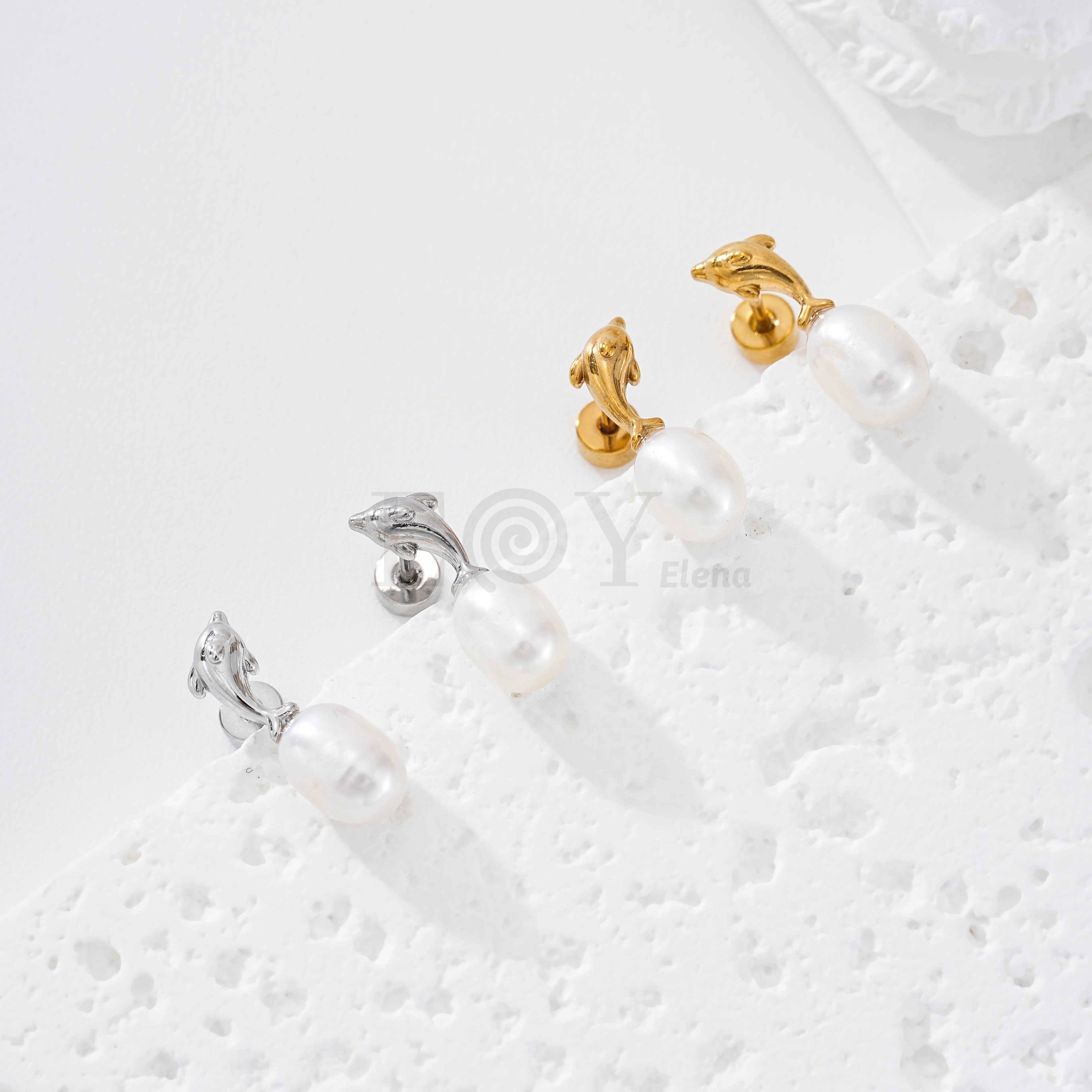 Pendientes delfín