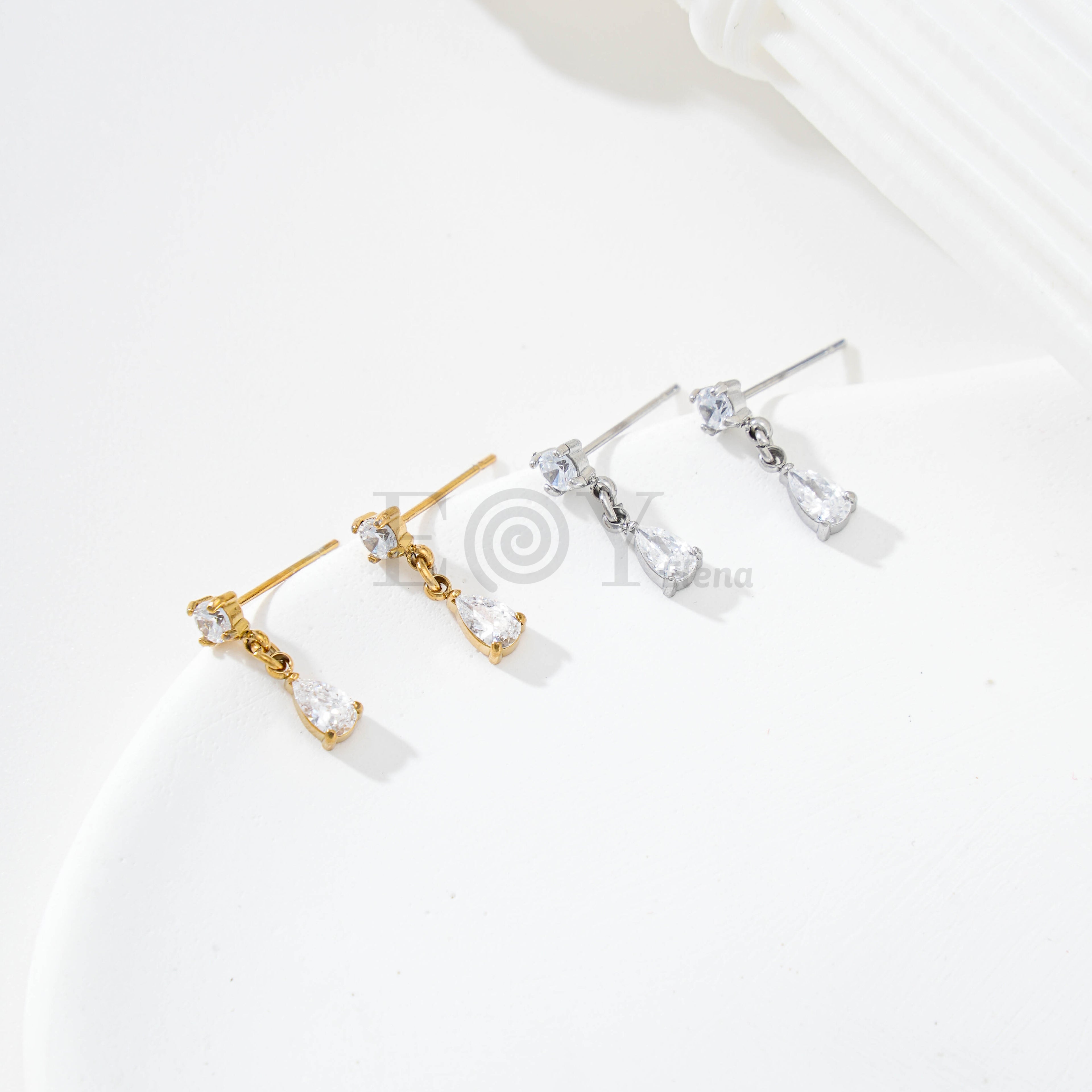 Pendientes circonita y lágrima