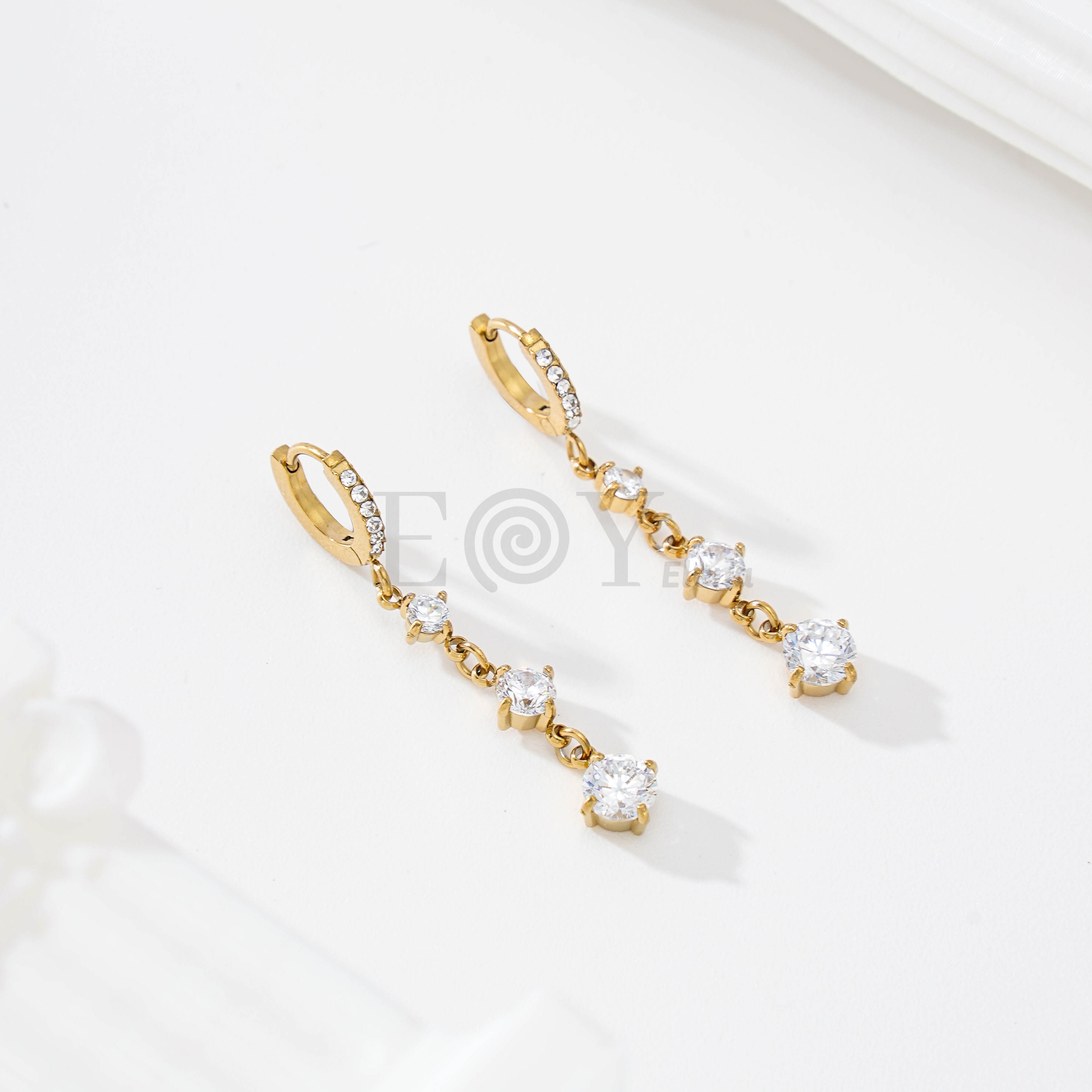 Pendientes largos de aro circonitas redondas