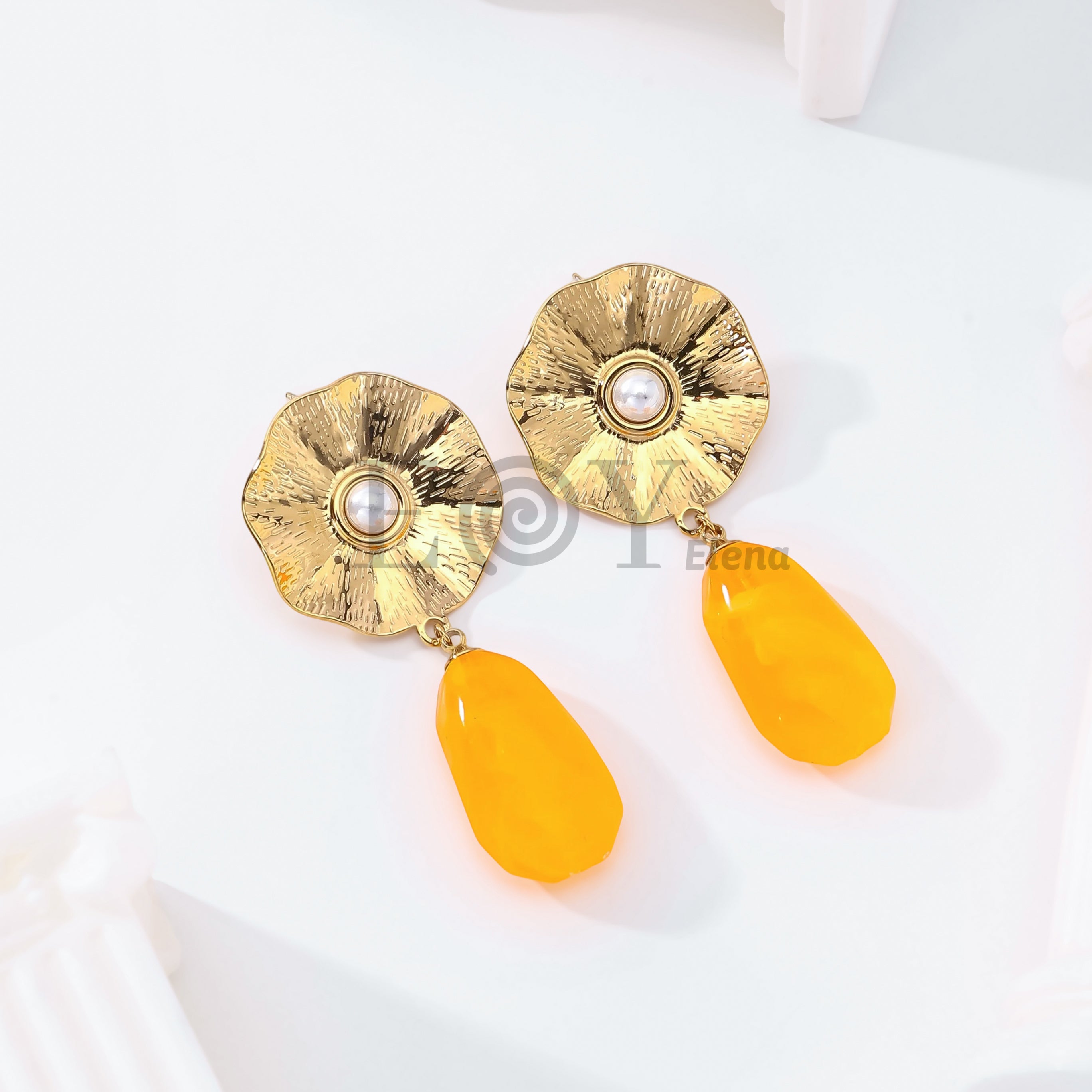 Pendientes chapa con perla y piedra