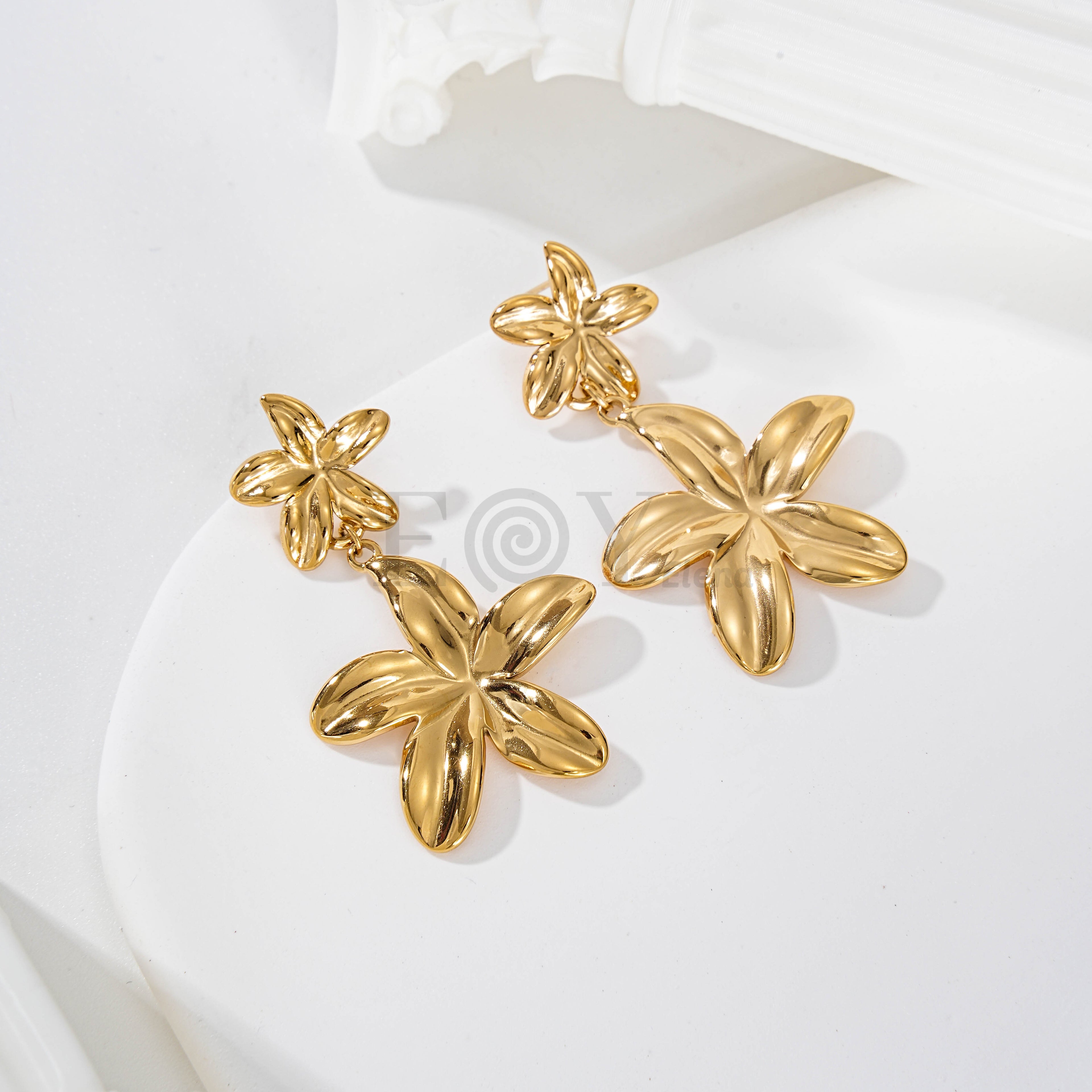 Pendientes Flor Tropical Dorada