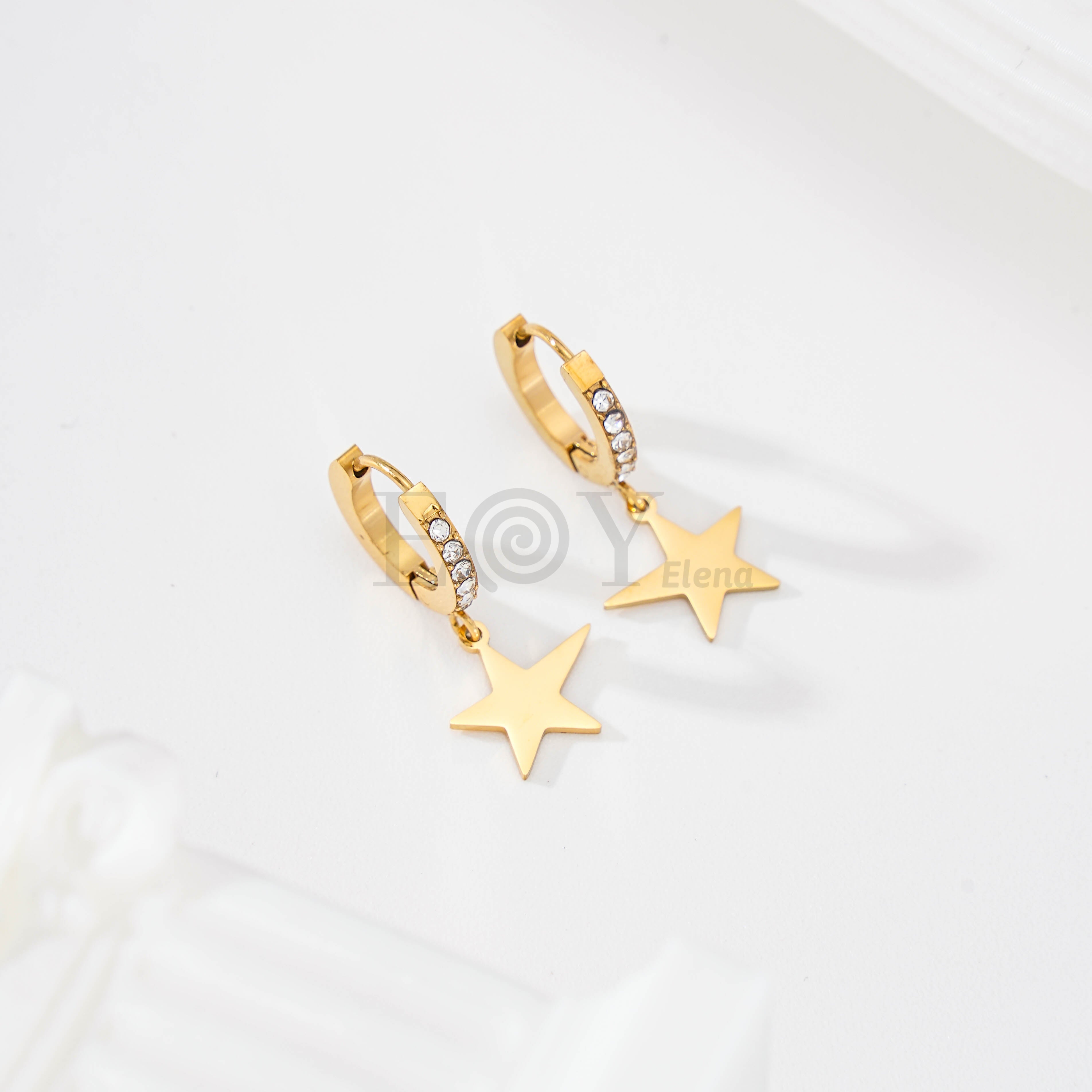 Pendientes de aro circonitas y estrella