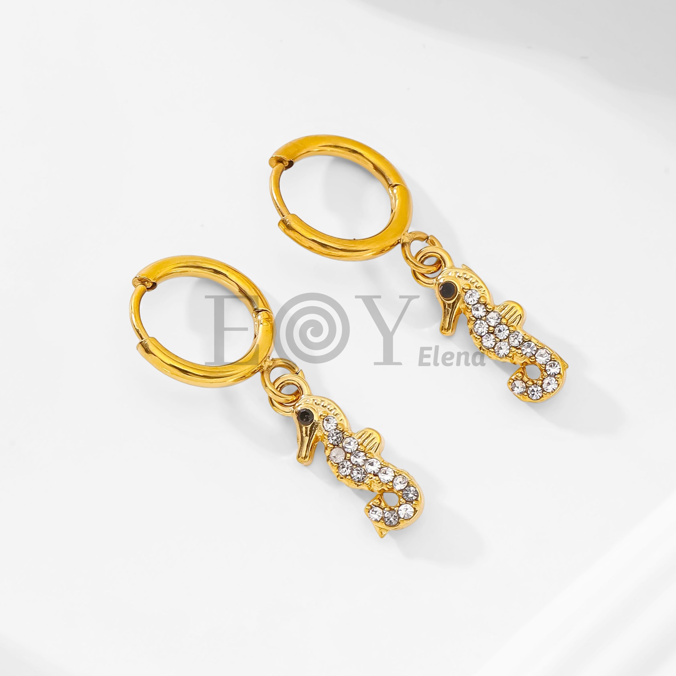 Pendientes de aro caballito de mar circonitas