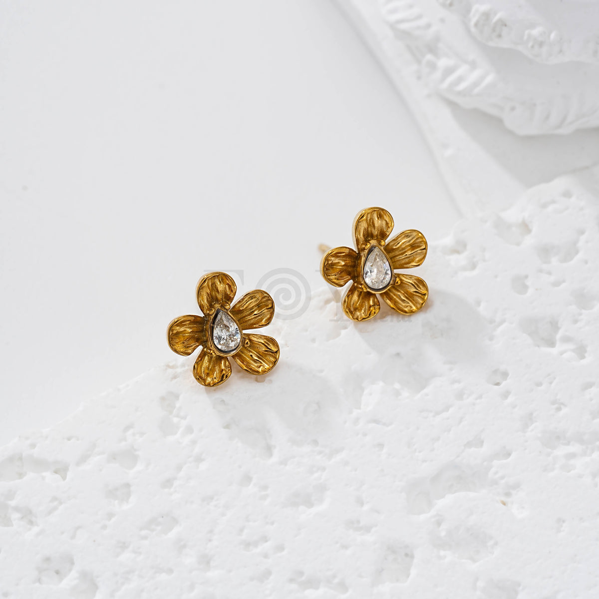 Pendientes flor circonita gota acero