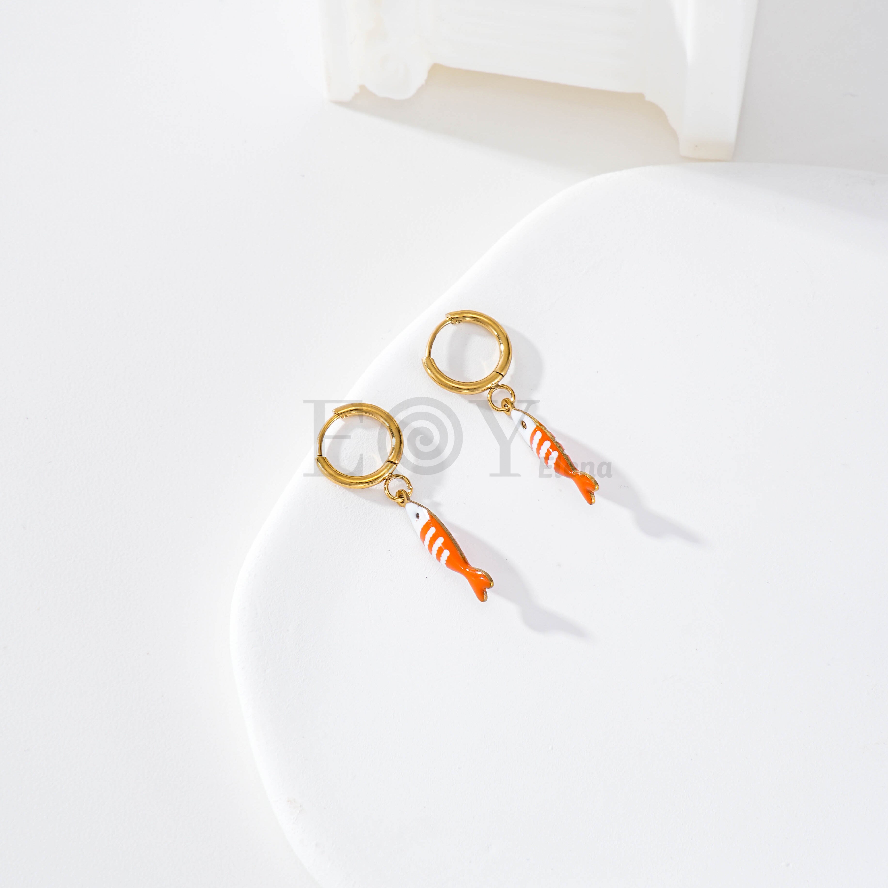 Pendientes de aro con pez color