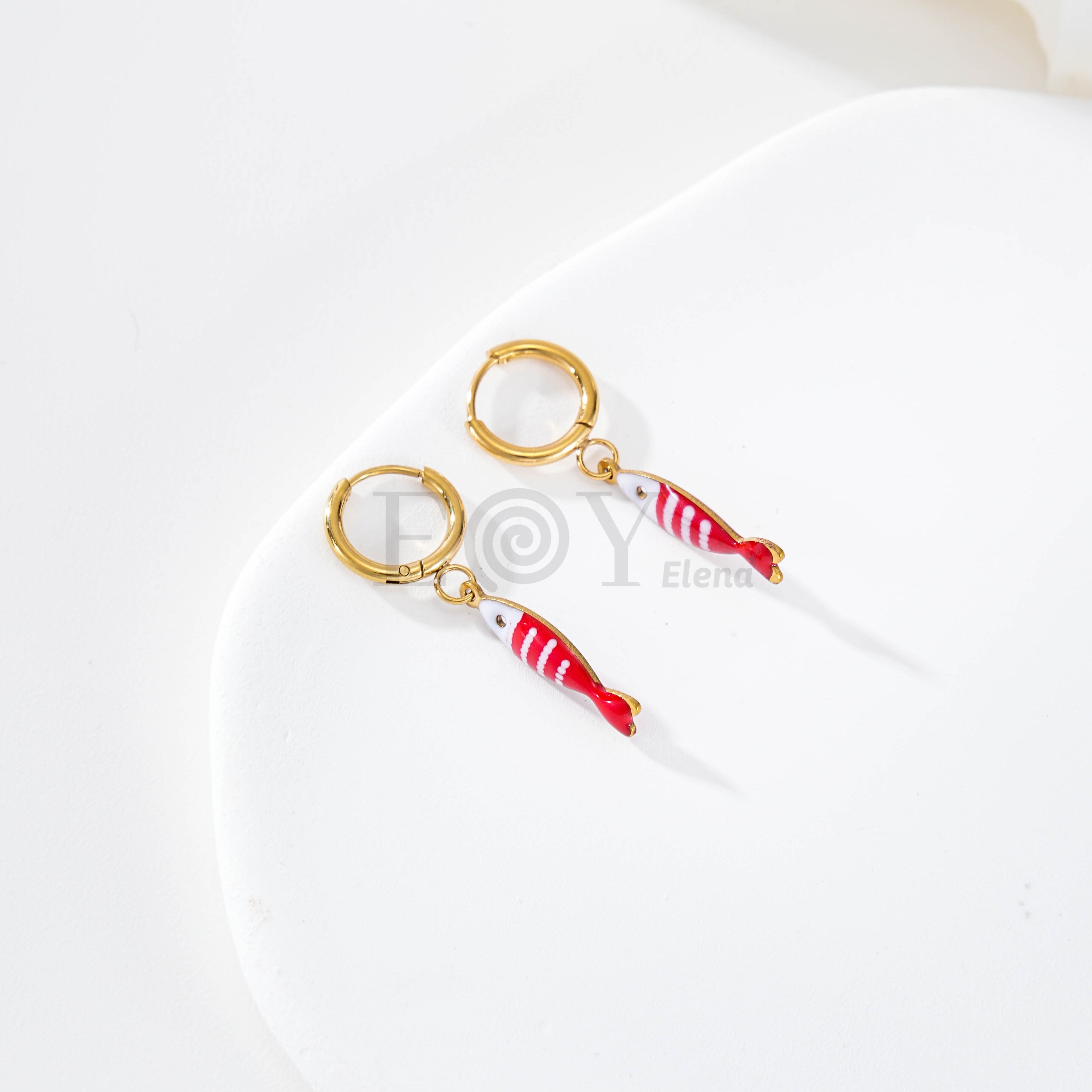 Pendientes de aro con pez color