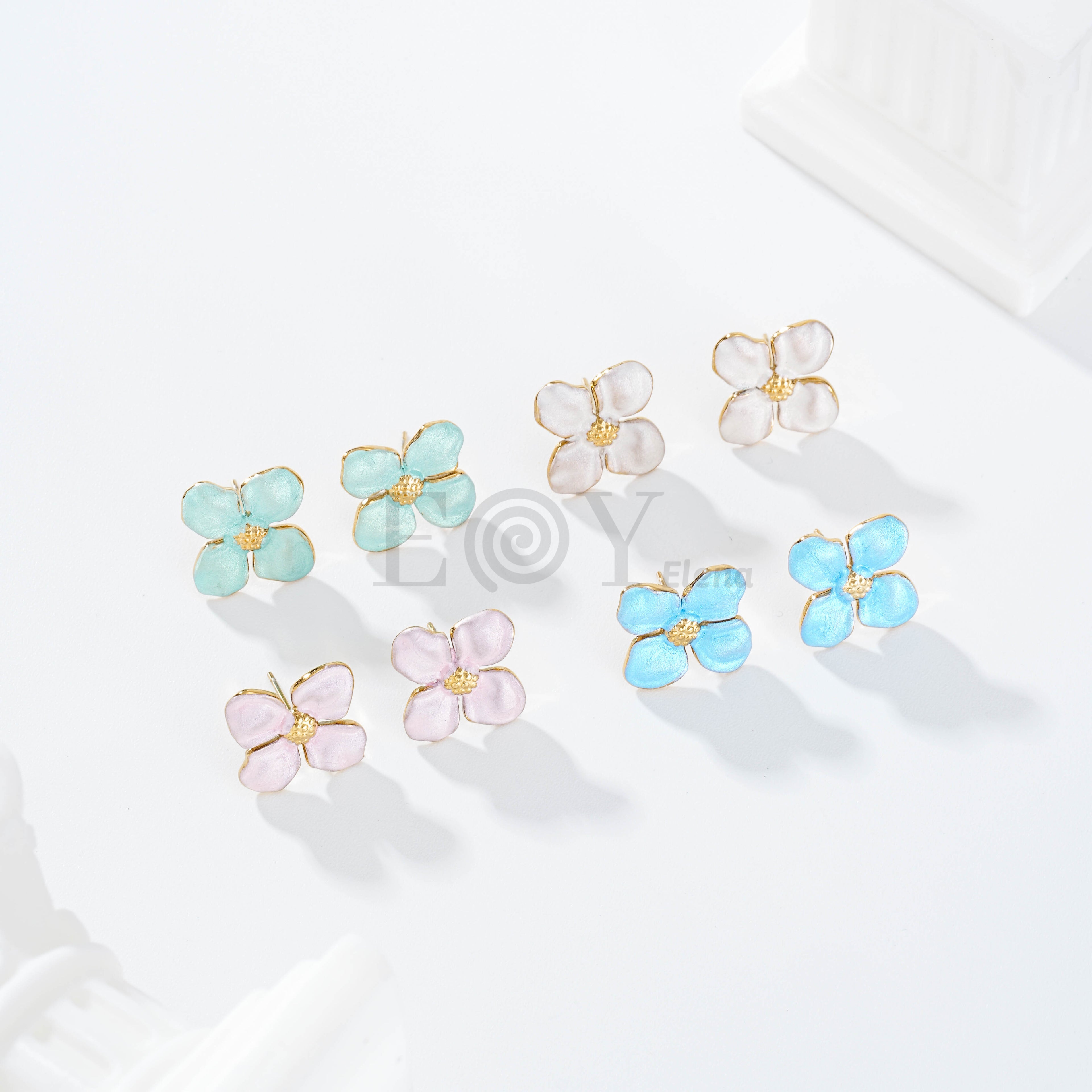 Pendientes flor color