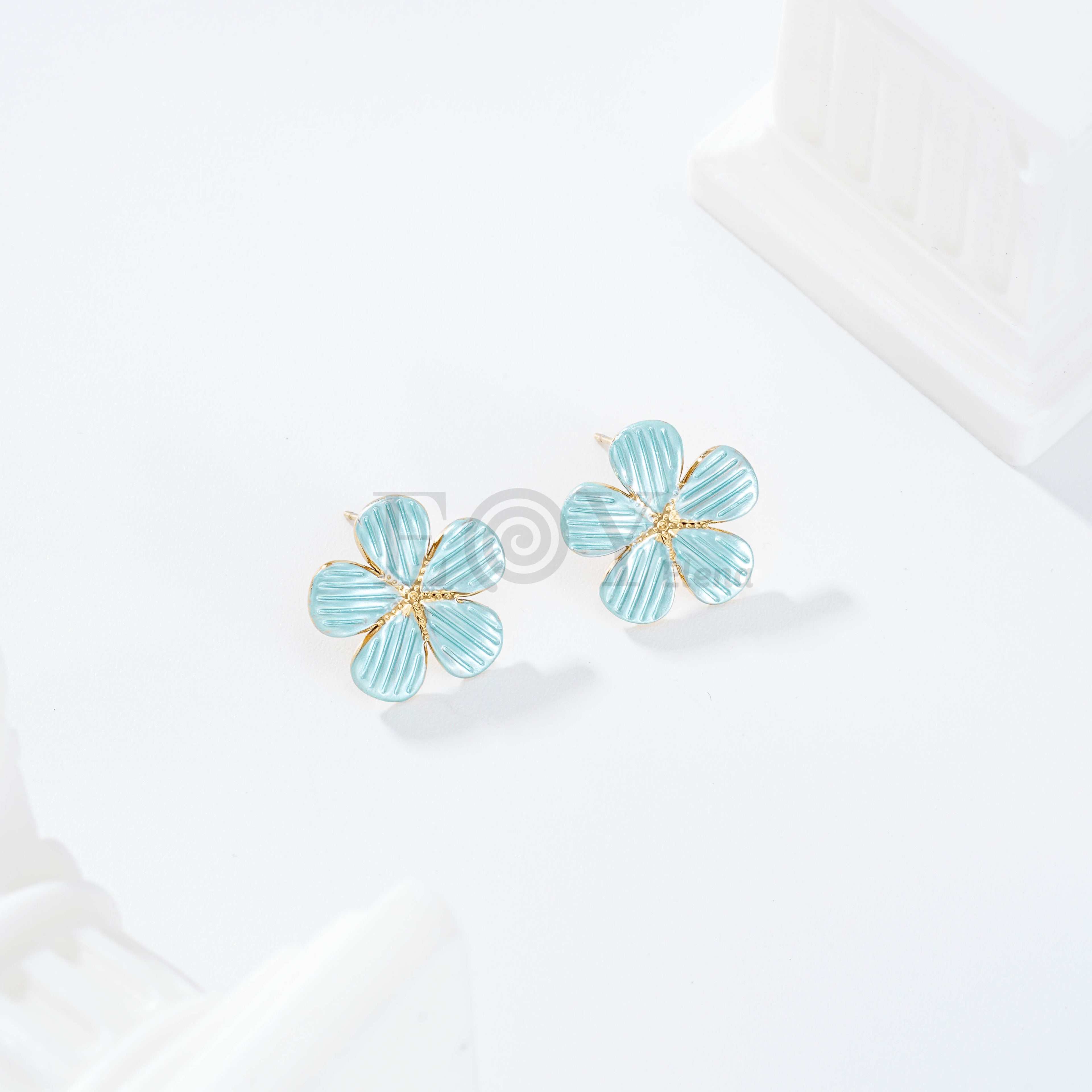Pendientes flor color