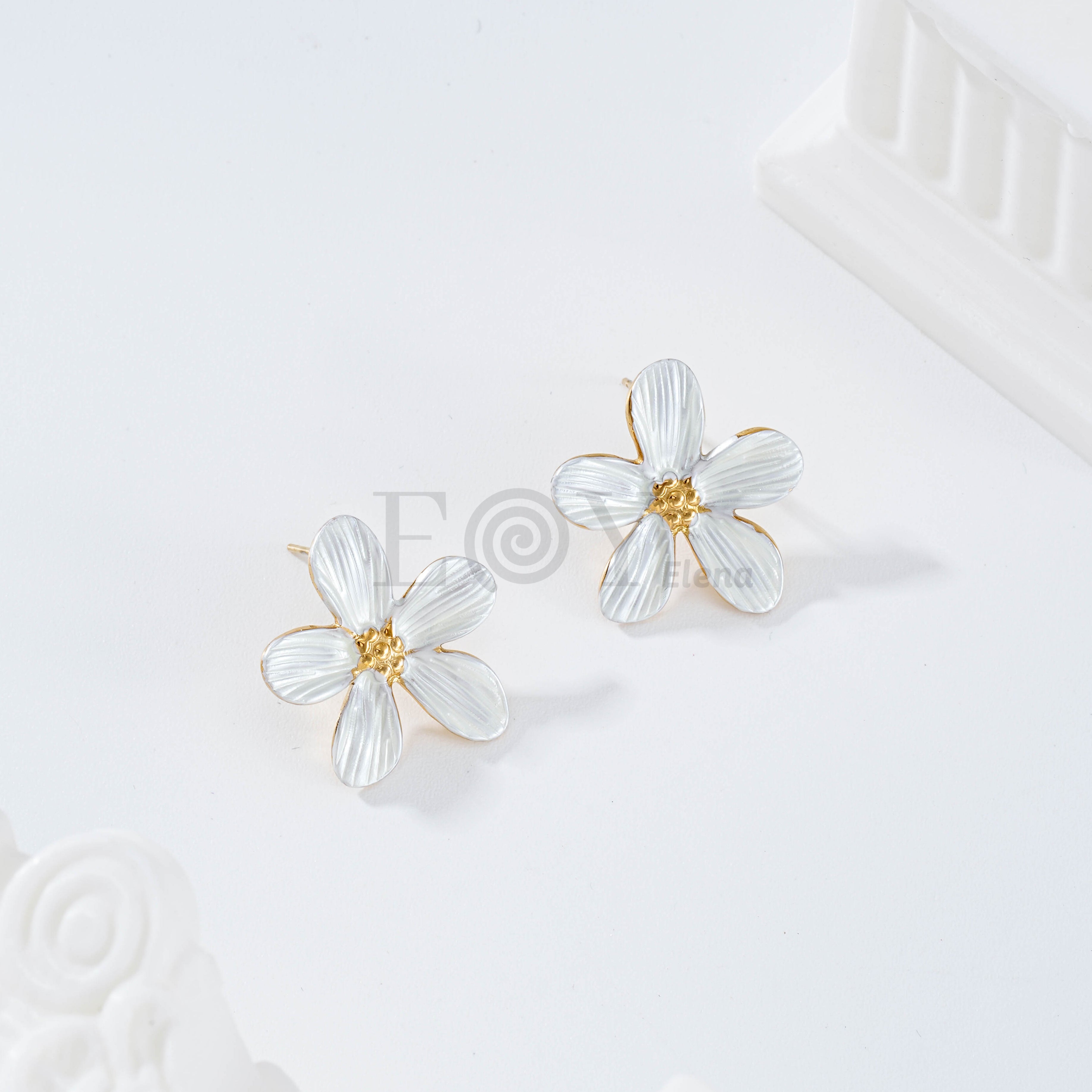 Pendientes flor color