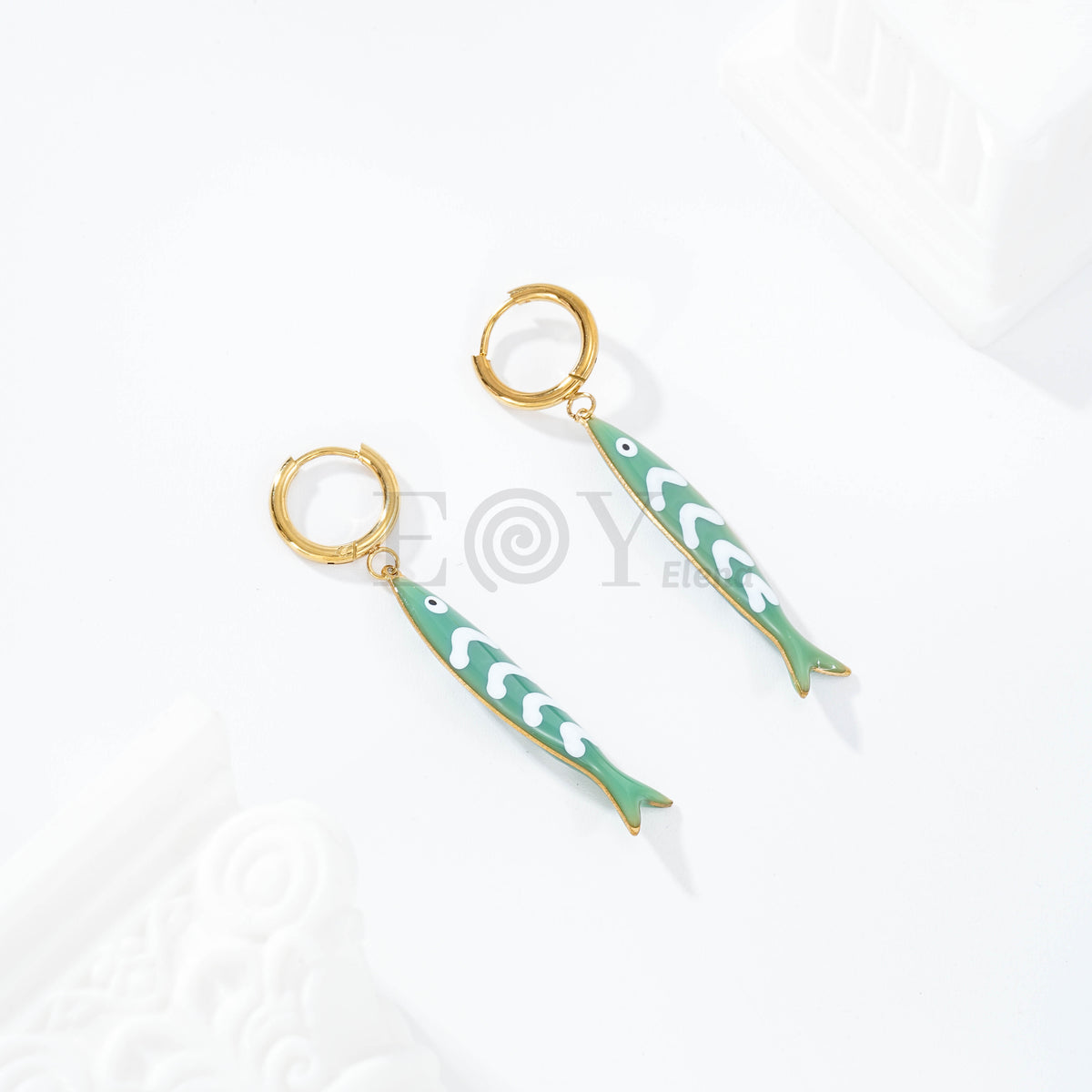 Pendientes de aro pez color
