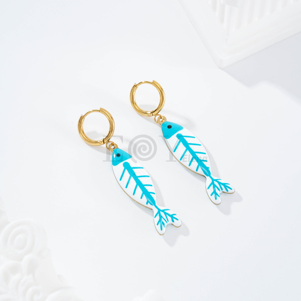 Pendientes de aro pez color