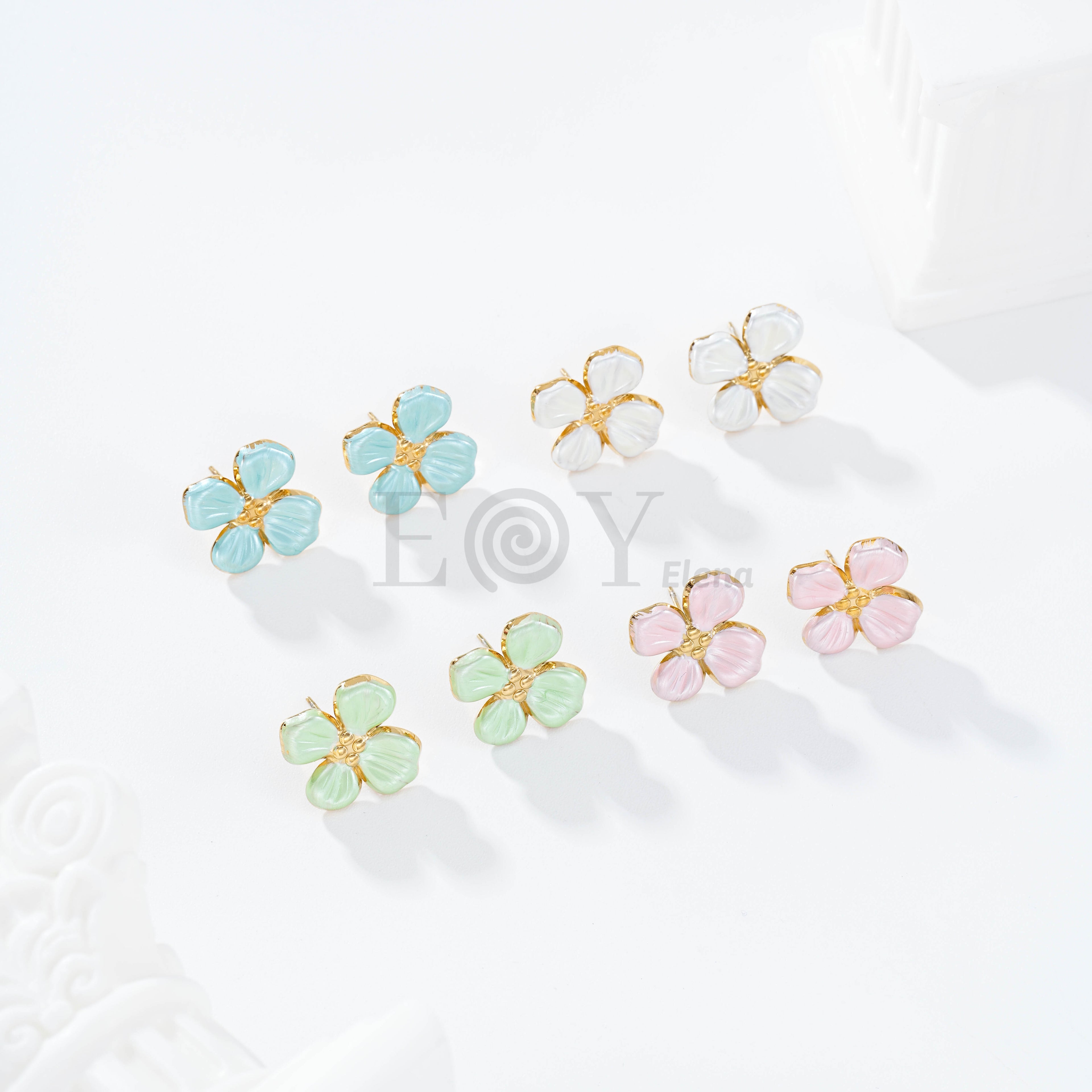 Pendientes flor color