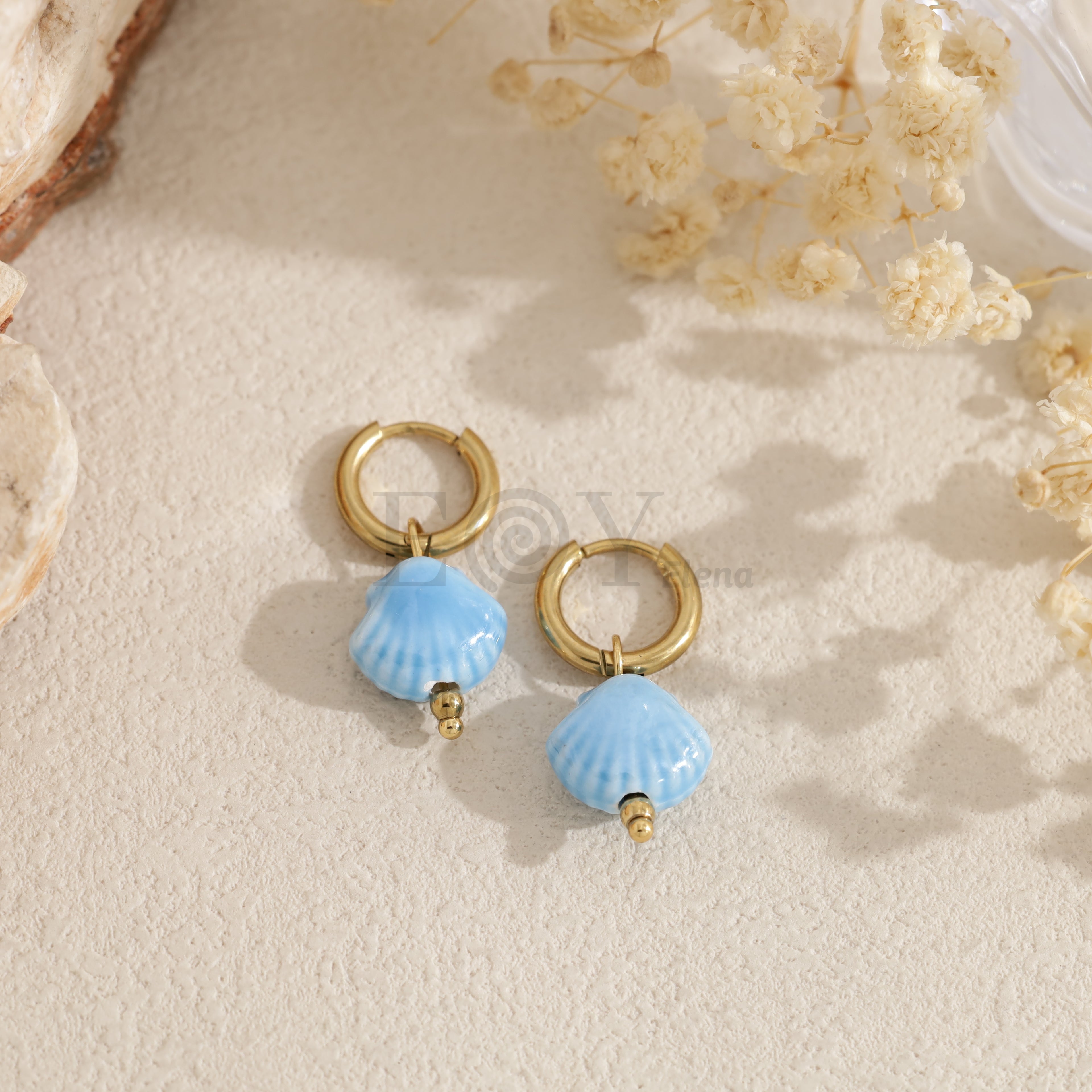 Pendientes de aro con concha color