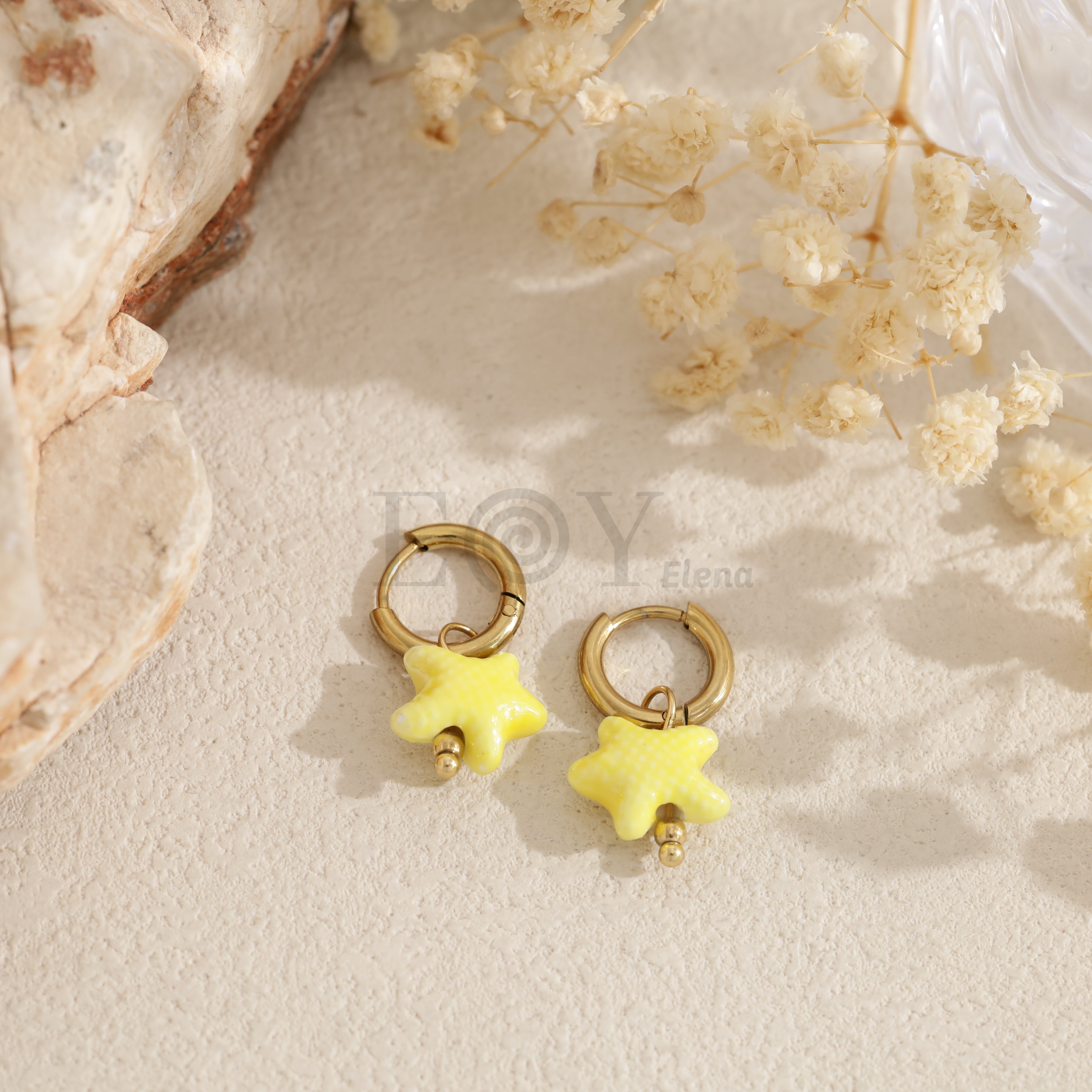 Pendientes de aro estrella color
