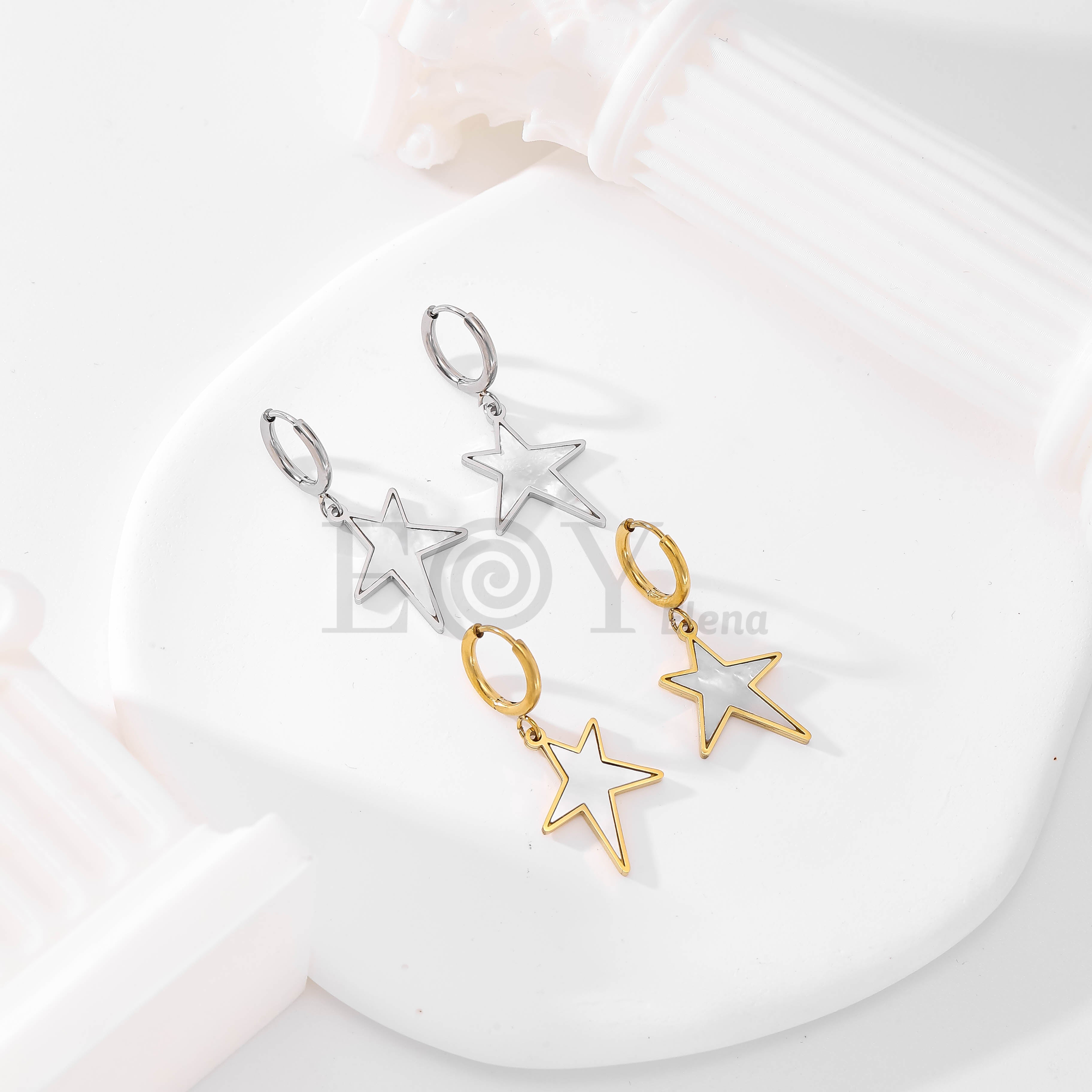 Pendientes de aro con estrella
