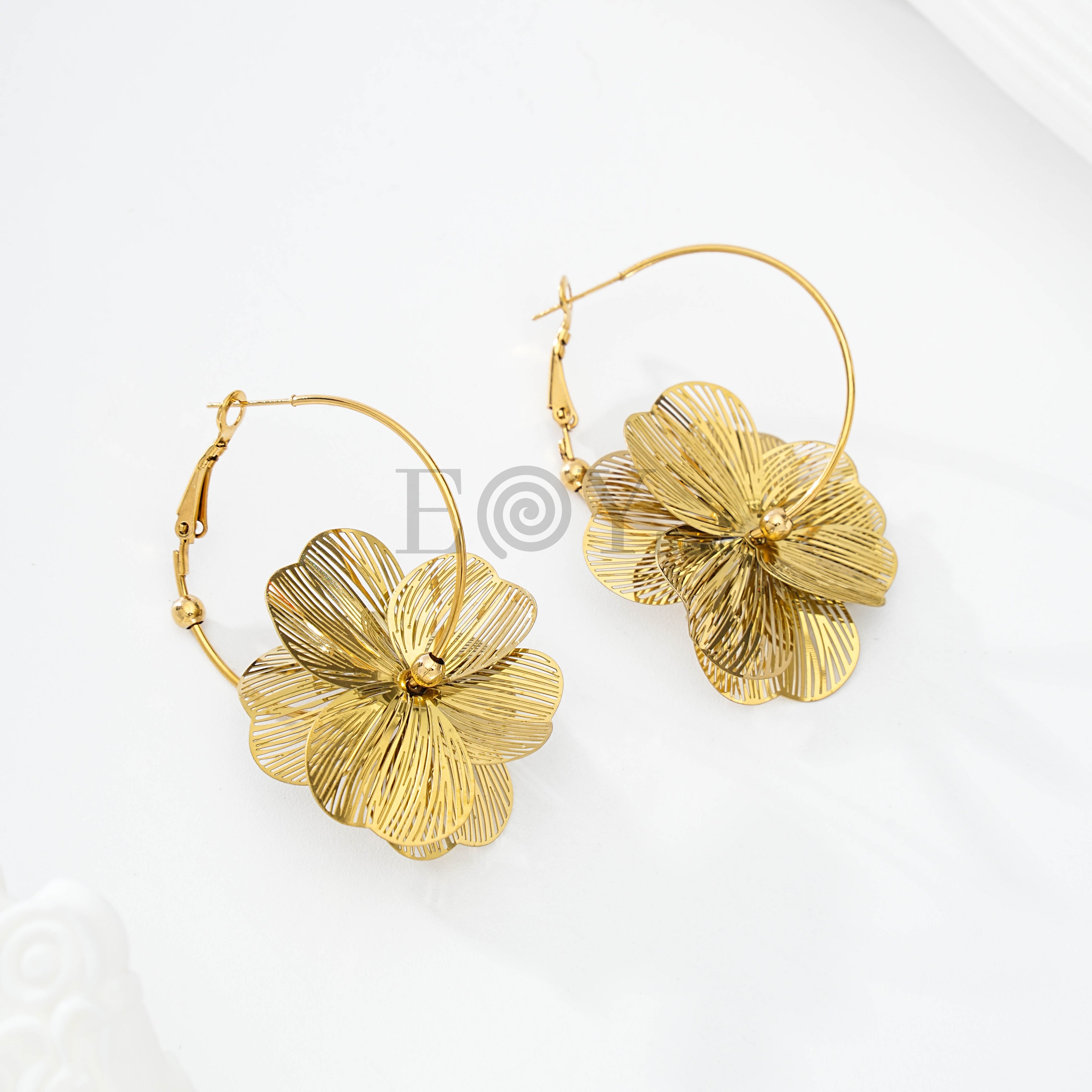 Pendientes Flor Texturizada de Aro