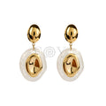 Pendientes con detalle blanco acero