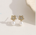 Pendientes flor circonitas y perla