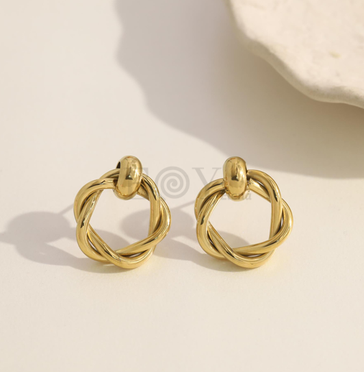 Pendientes aro con nudo