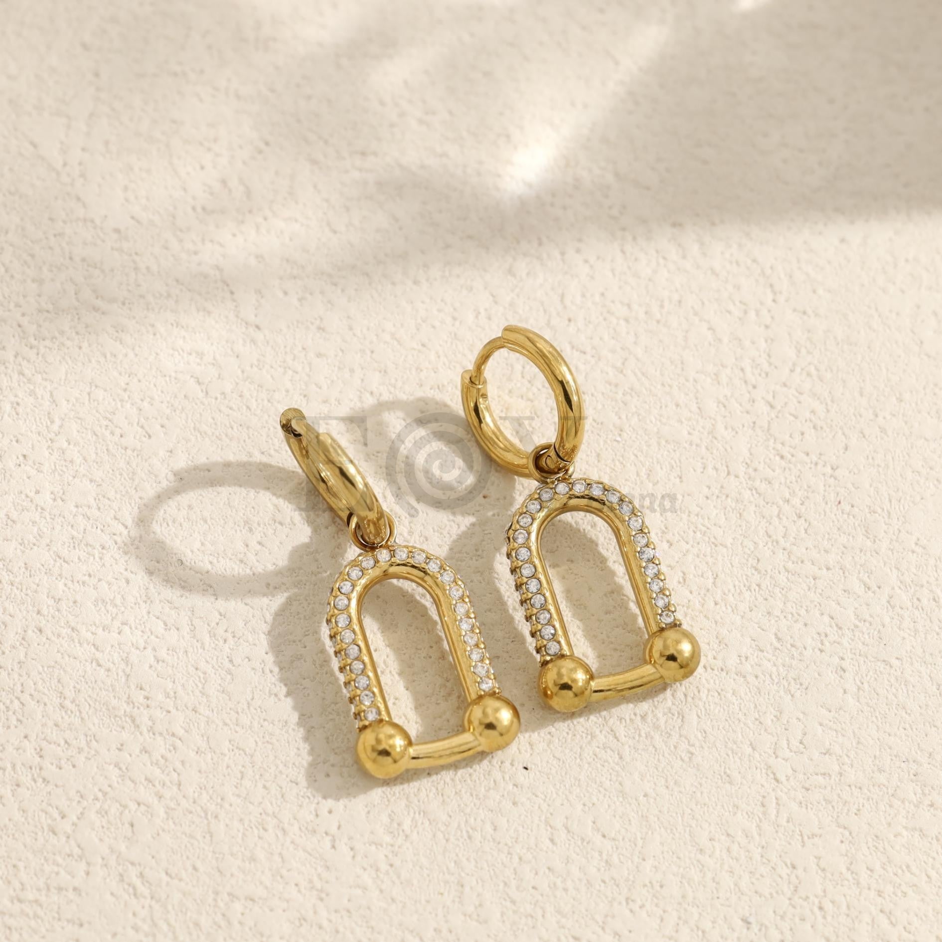 Pendientes de aro con colgante rectangular curvo