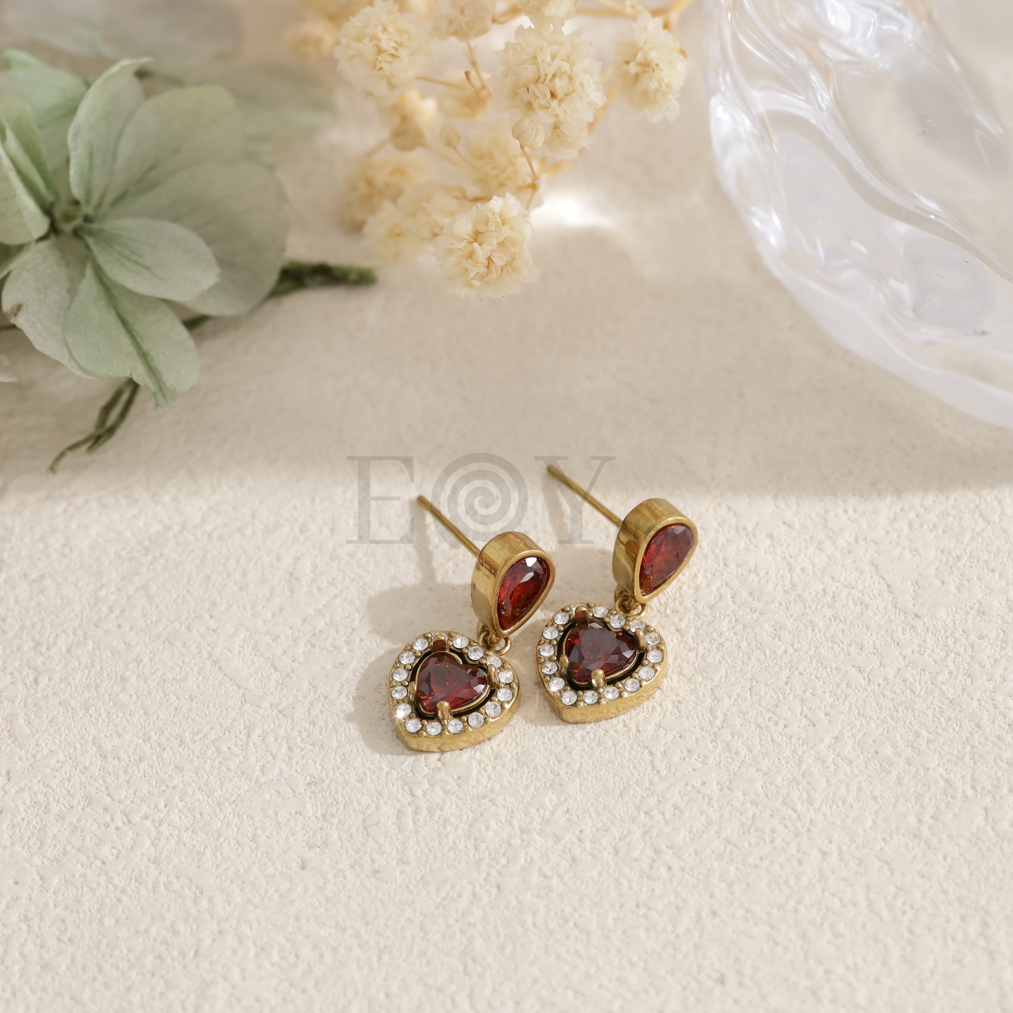Pendientes corazón con piedra de color