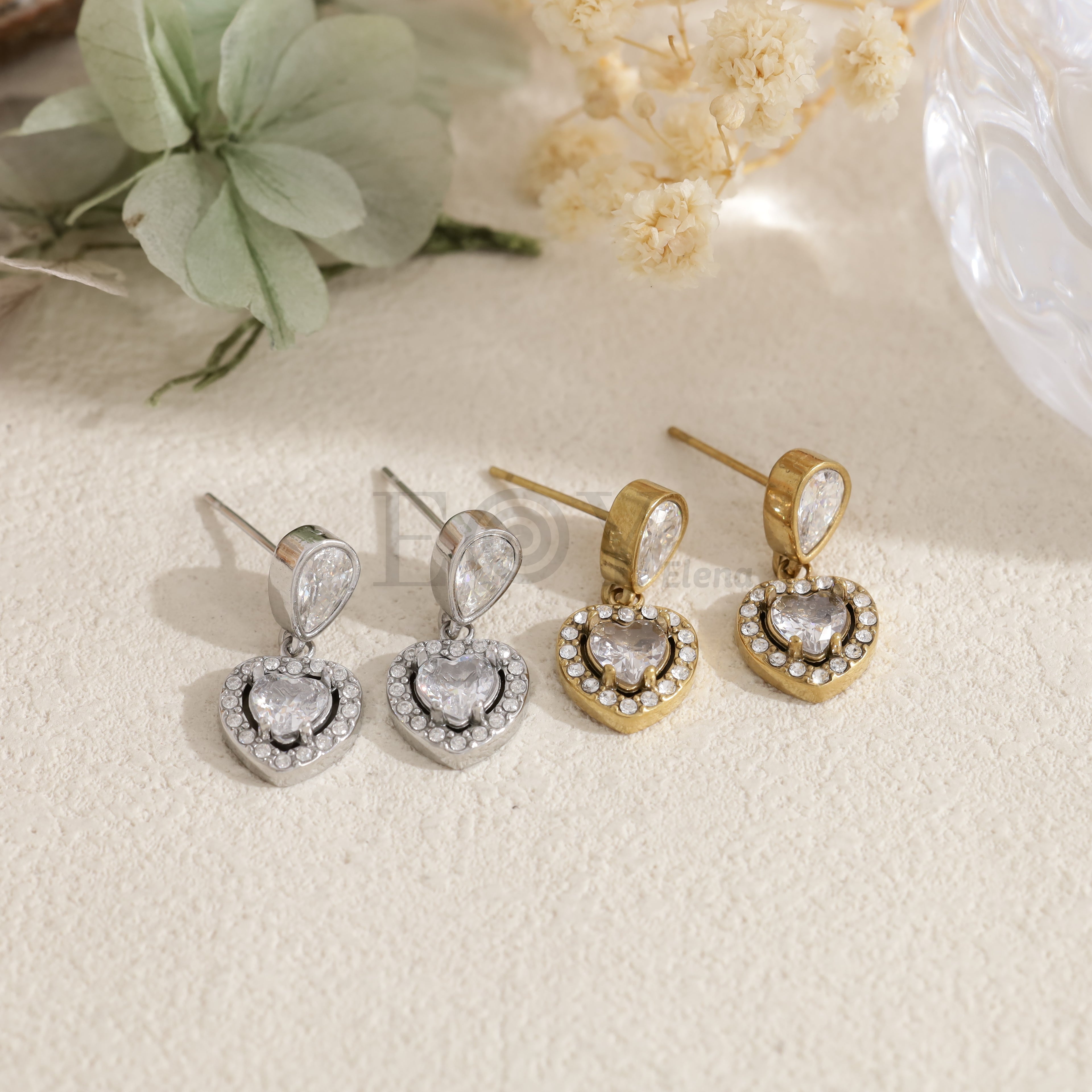 Pendientes corazón con piedra de color