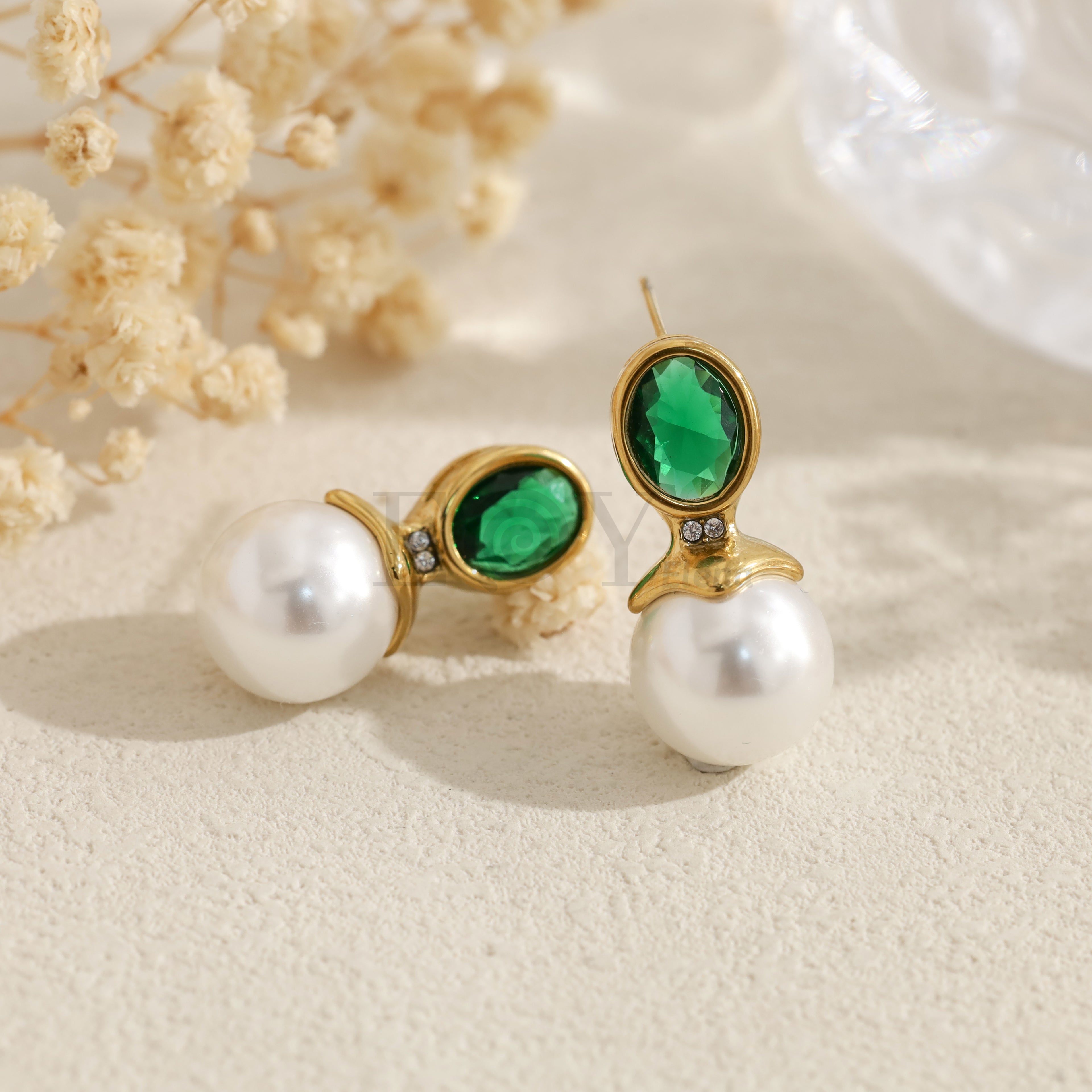 Pendientes con perla y piedra ovalada