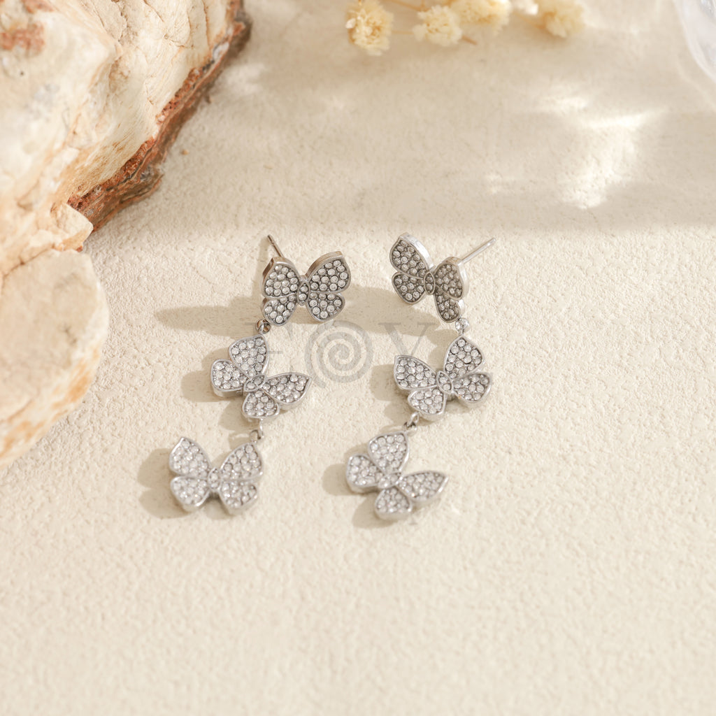 Pendientes largos de mariposas con circonitas