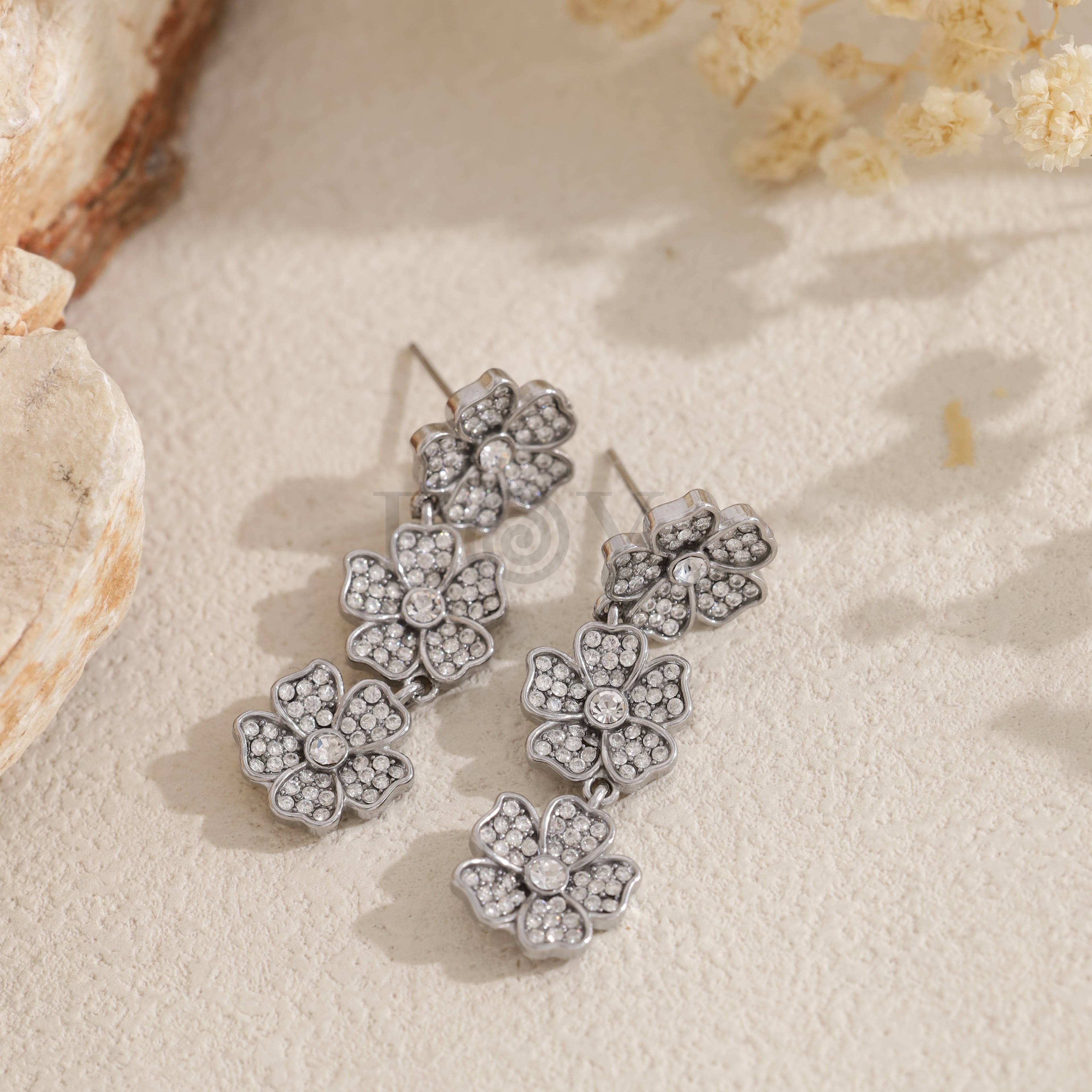 Pendientes tres flores con circonitas