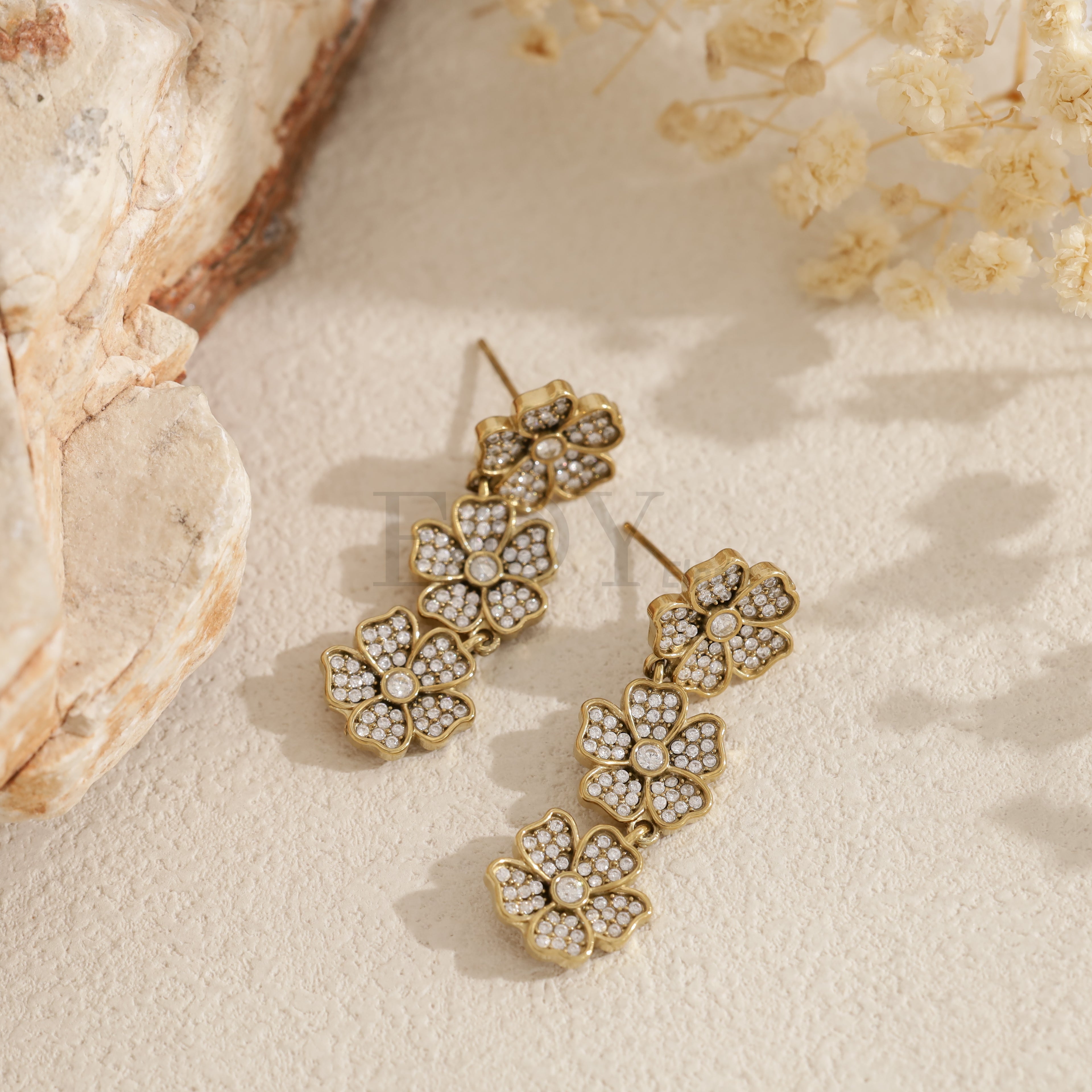 Pendientes tres flores con circonitas