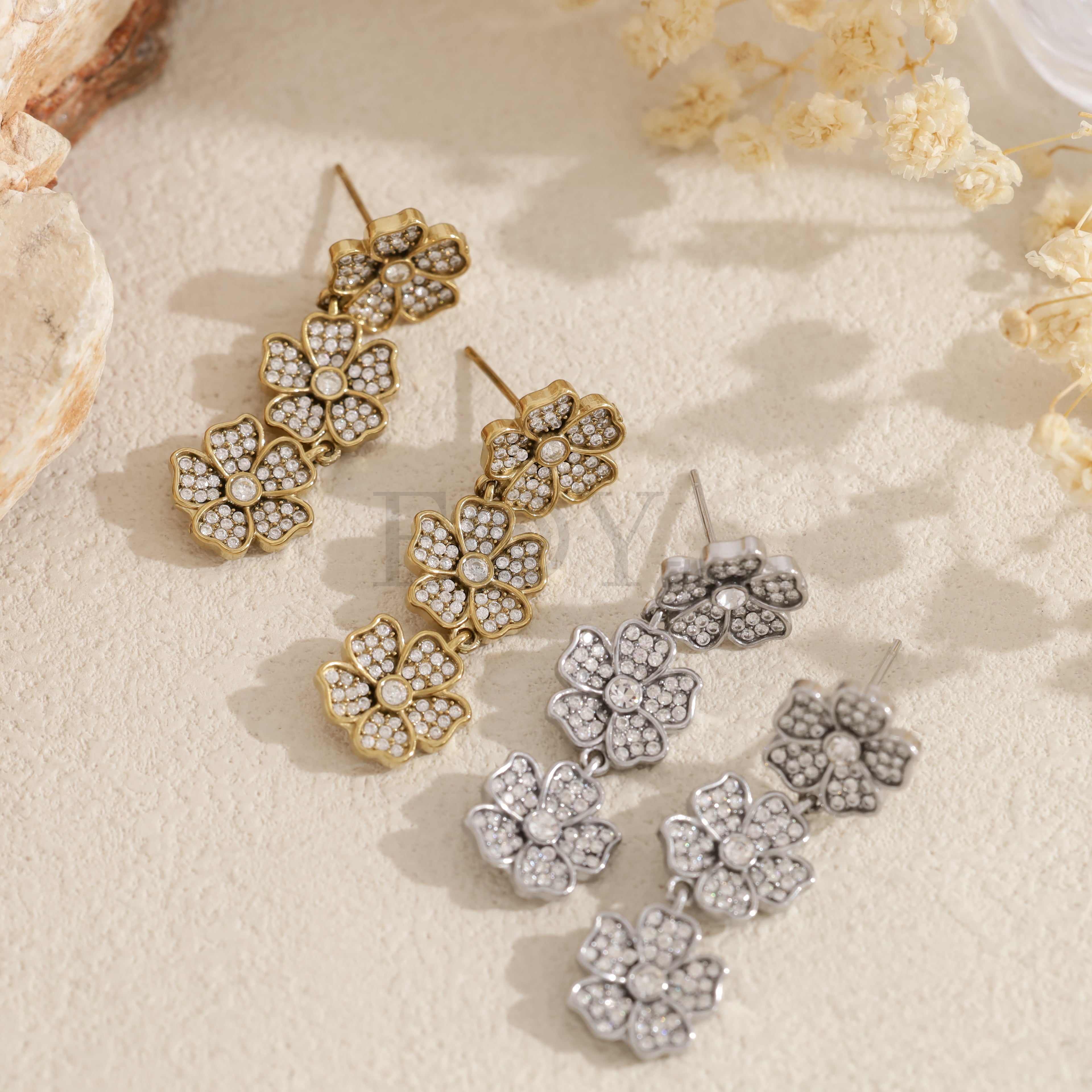 Pendientes tres flores con circonitas