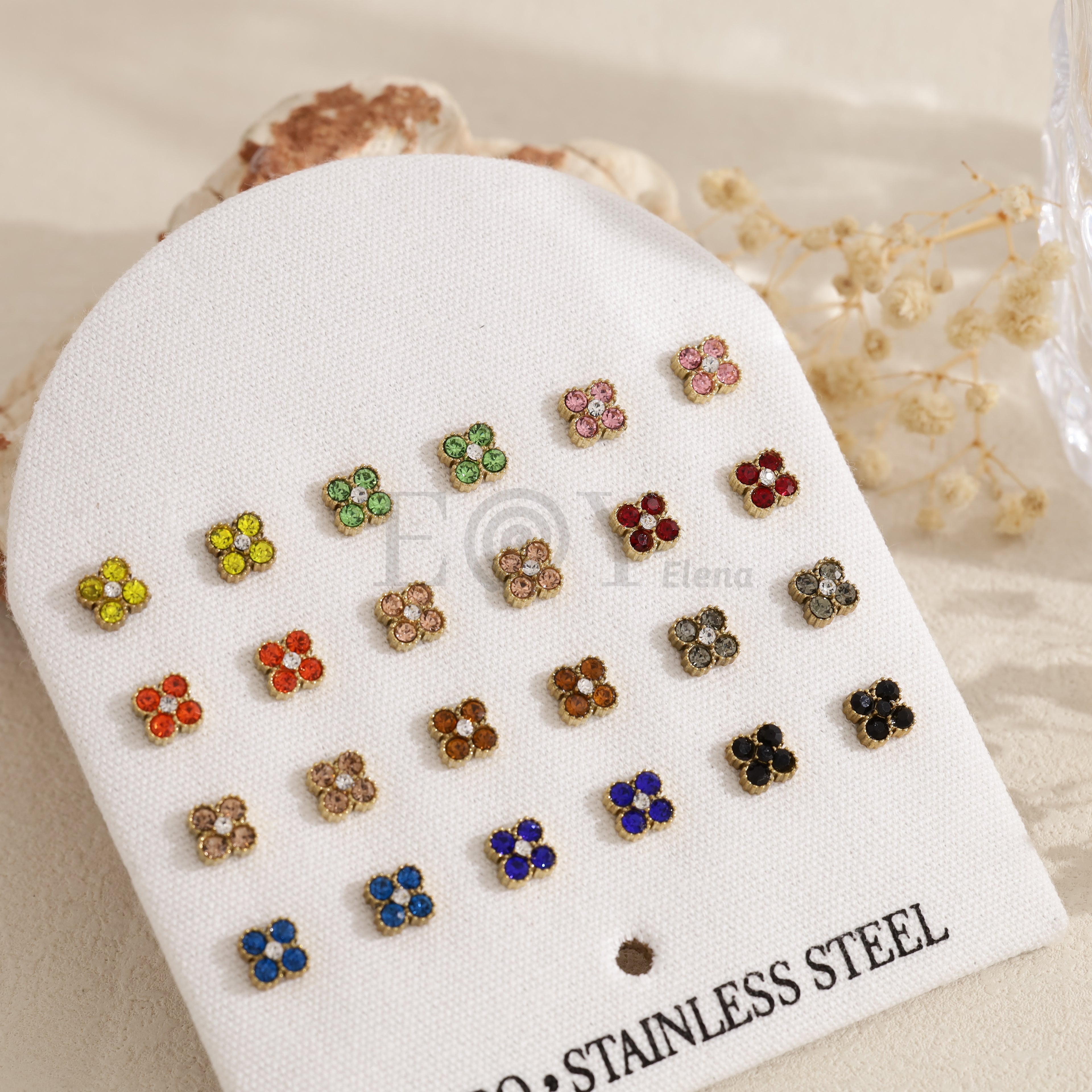 Pendientes de botón flor con circonitas de colores