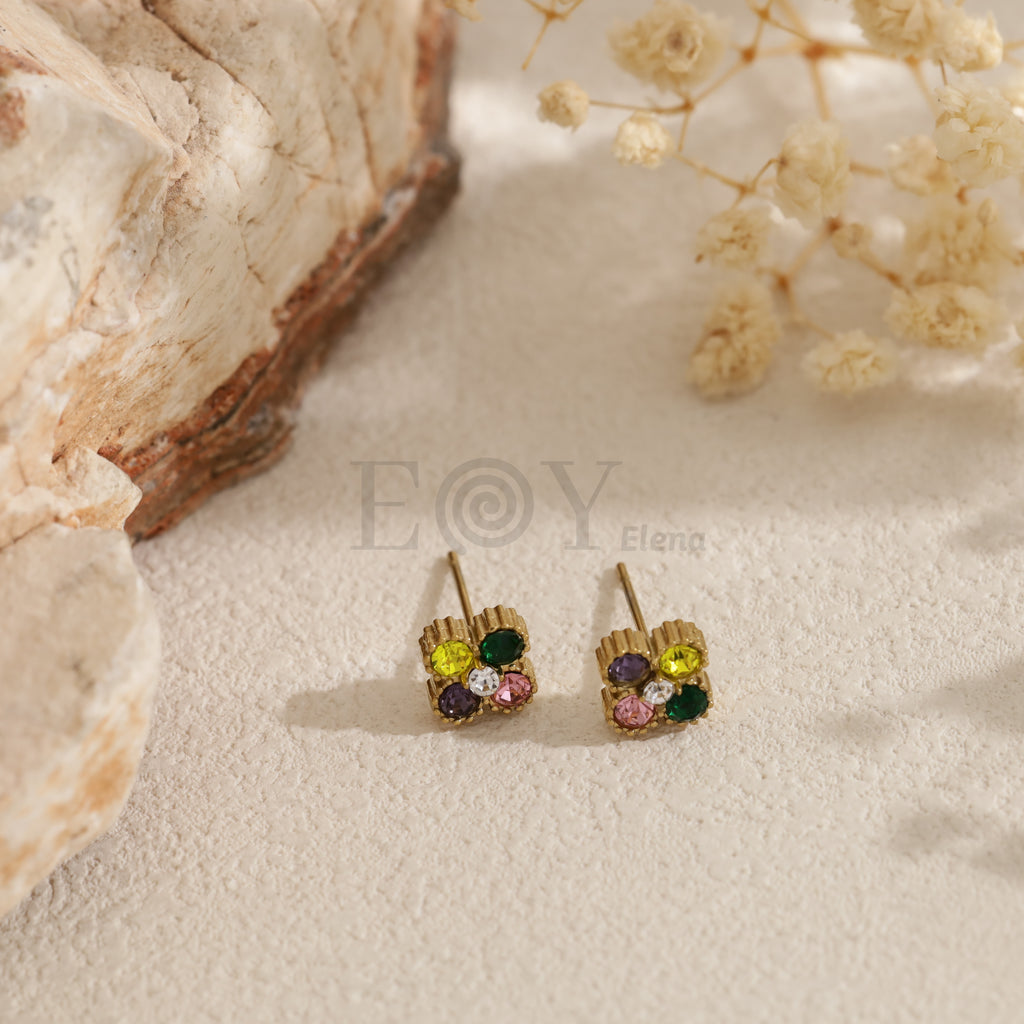 Pendientes de botón cuadrados con circonitas de colores