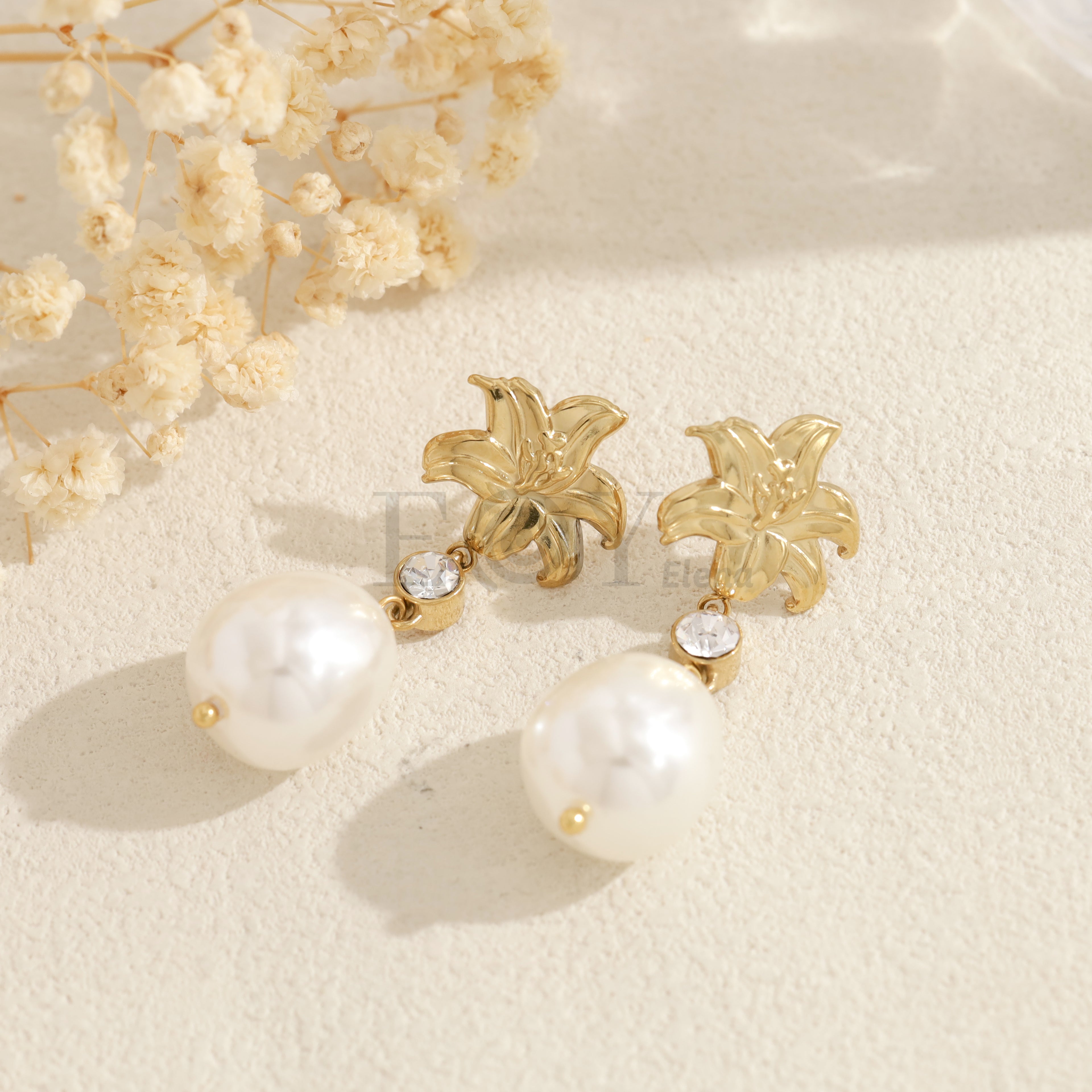 Pendientes flor con perla colgante