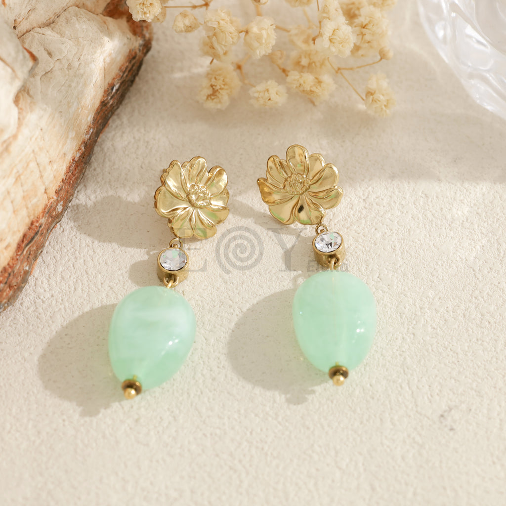 Pendientes flor con piedra ovalada pastel