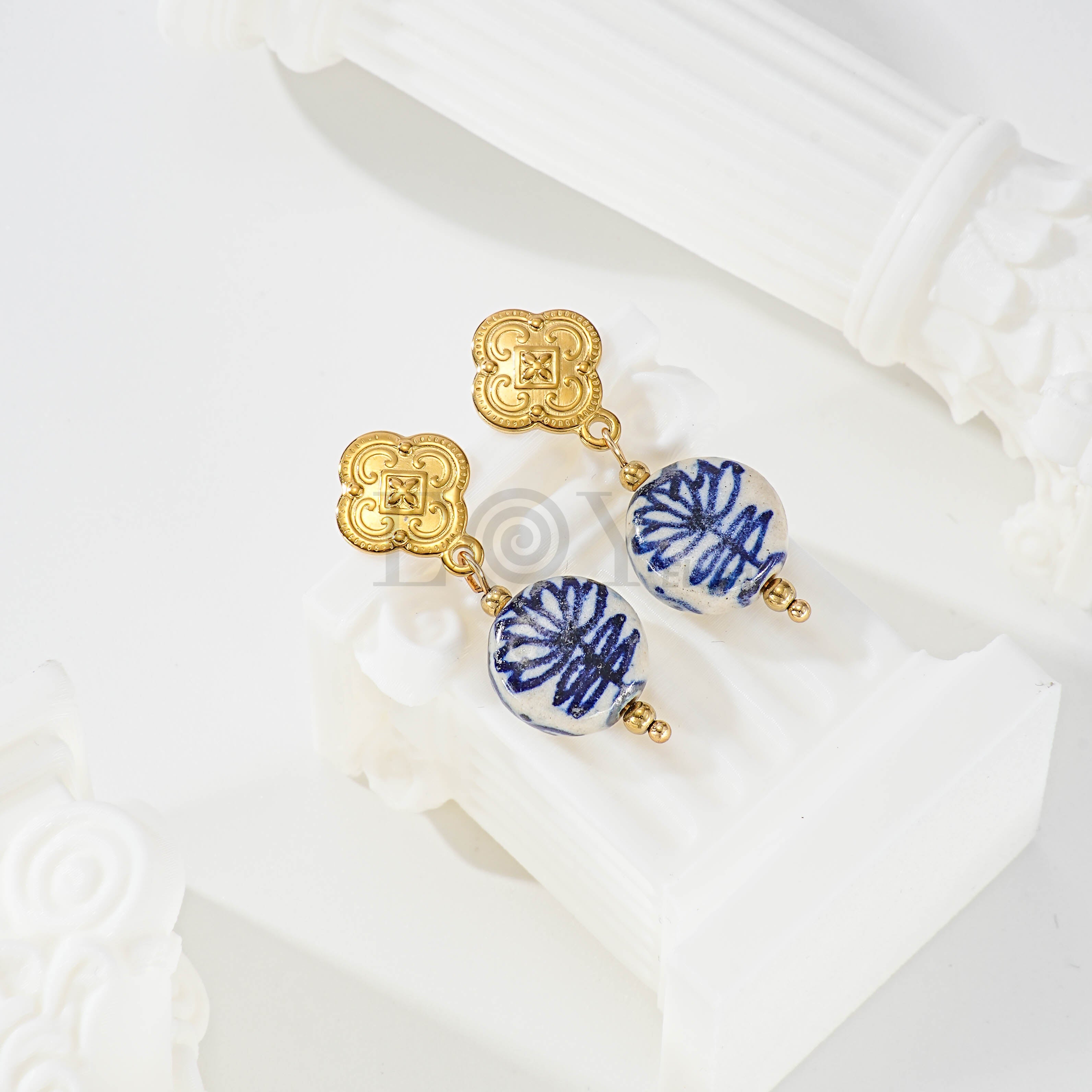 Pendientes chapa trébol y piedra flor azul