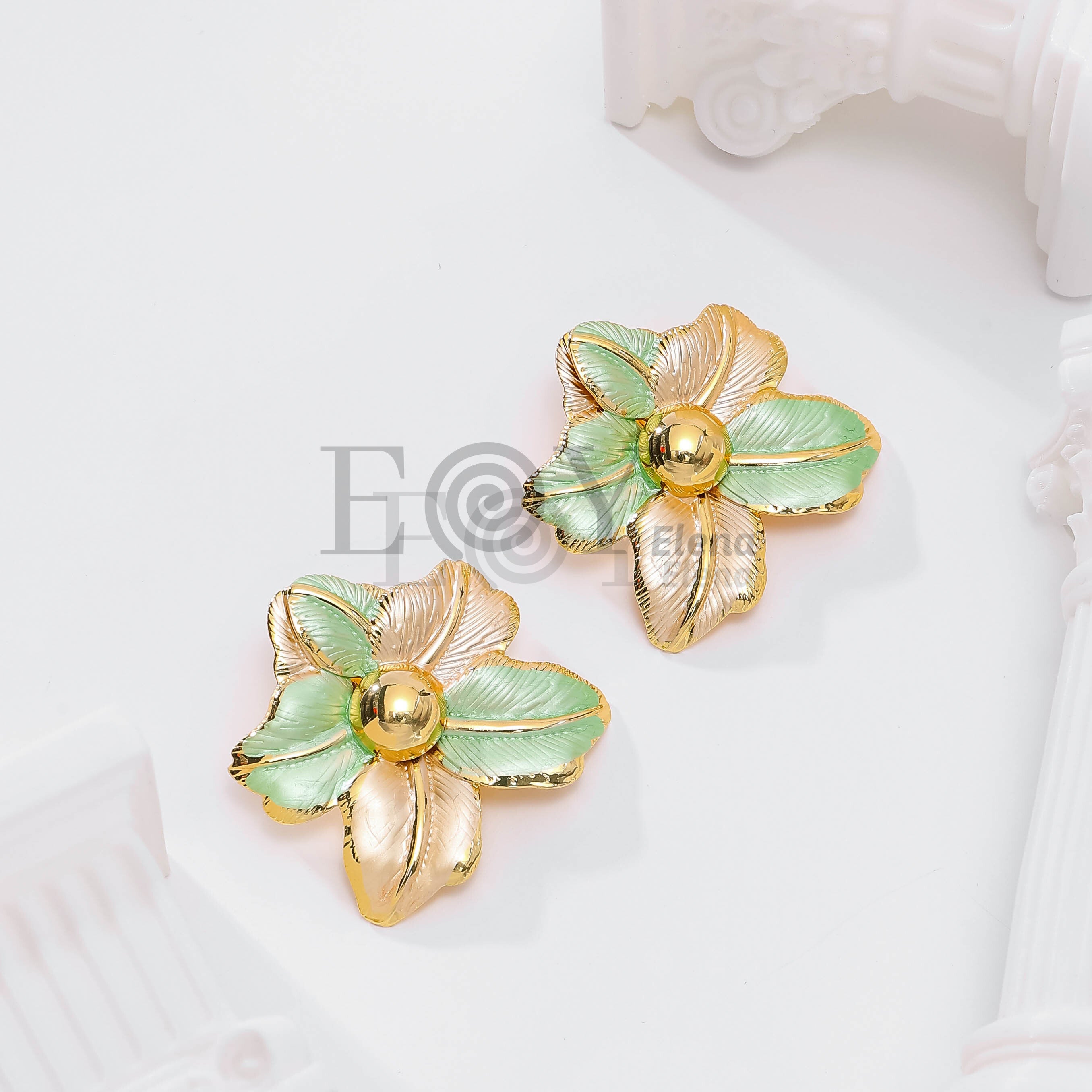 Pendientes flor color