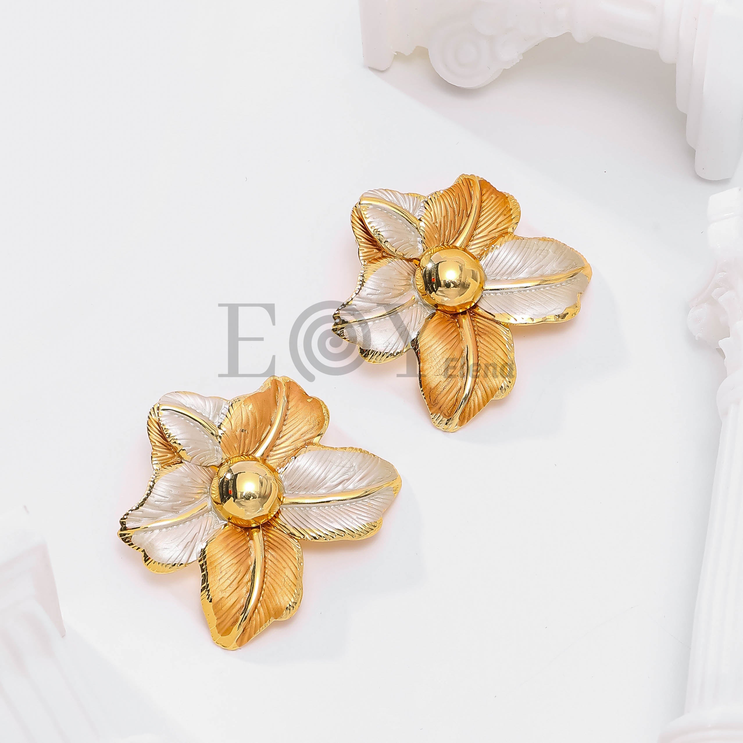 Pendientes flor color
