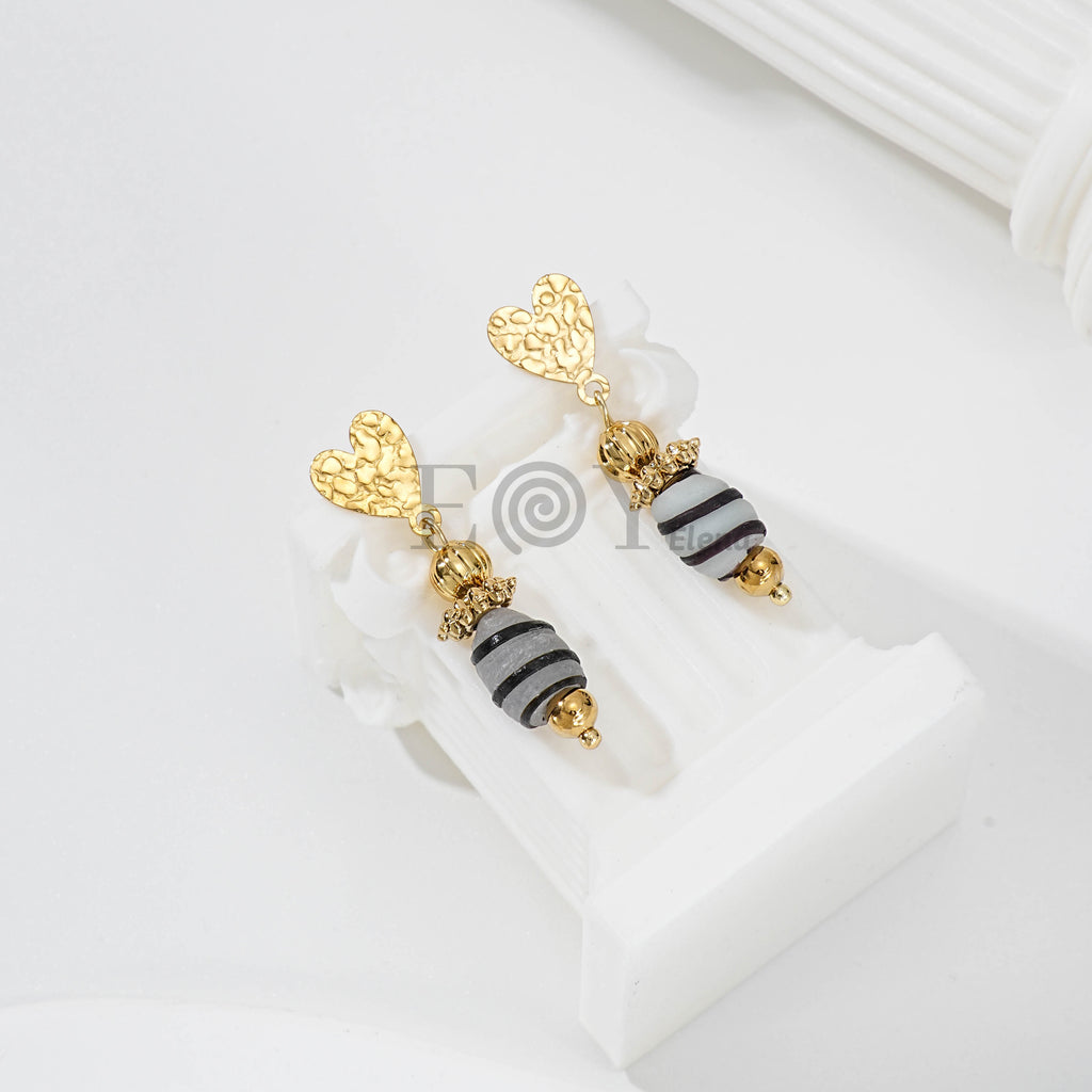 Pendientes Colgantes Corazón y Cuenta Rayada