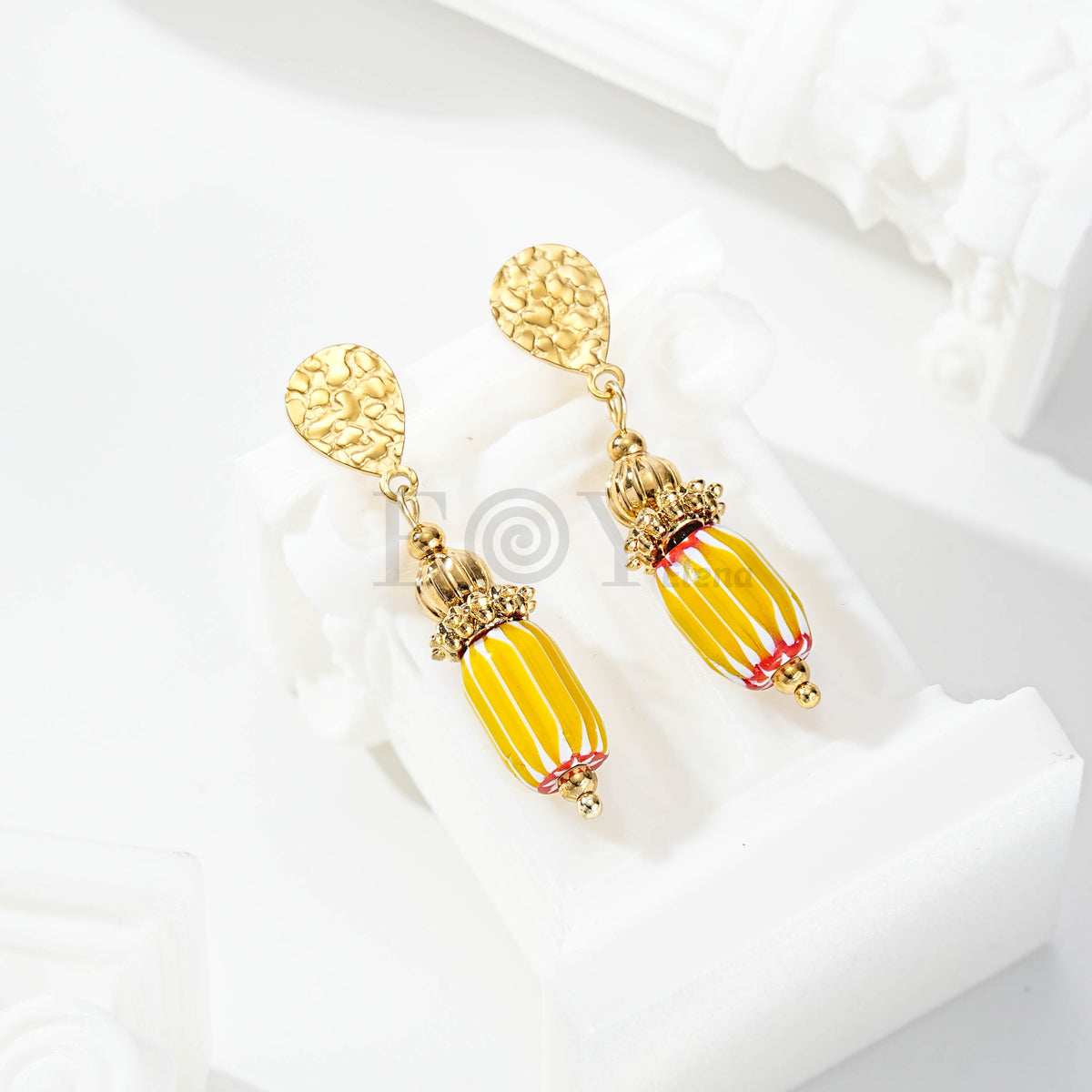 Pendientes chapa texturizada con piedras color