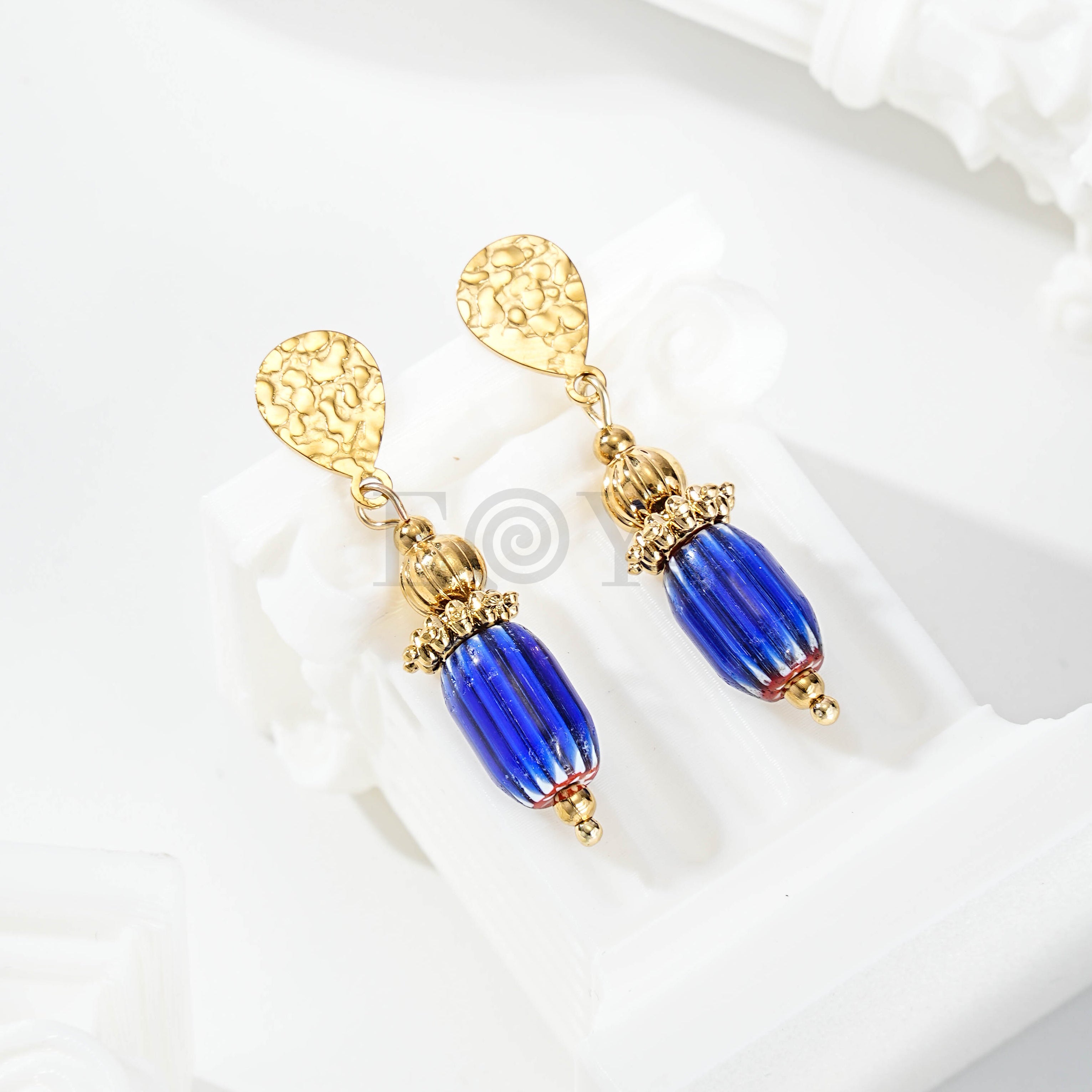 Pendientes chapa texturizada con piedras color