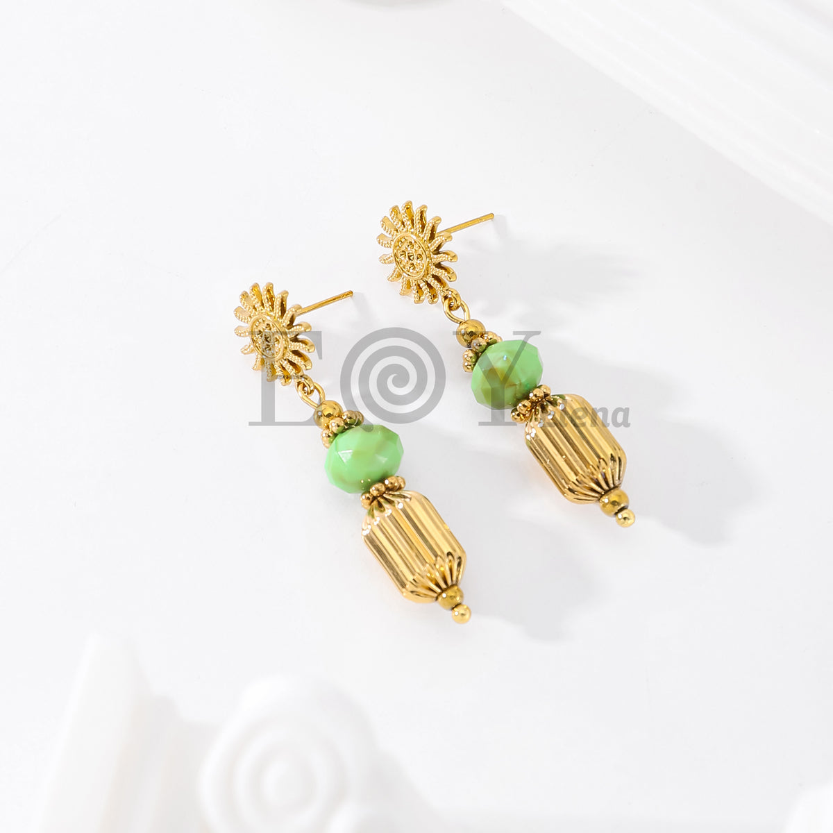 Pendientes chapa sol con piedra color y detalle