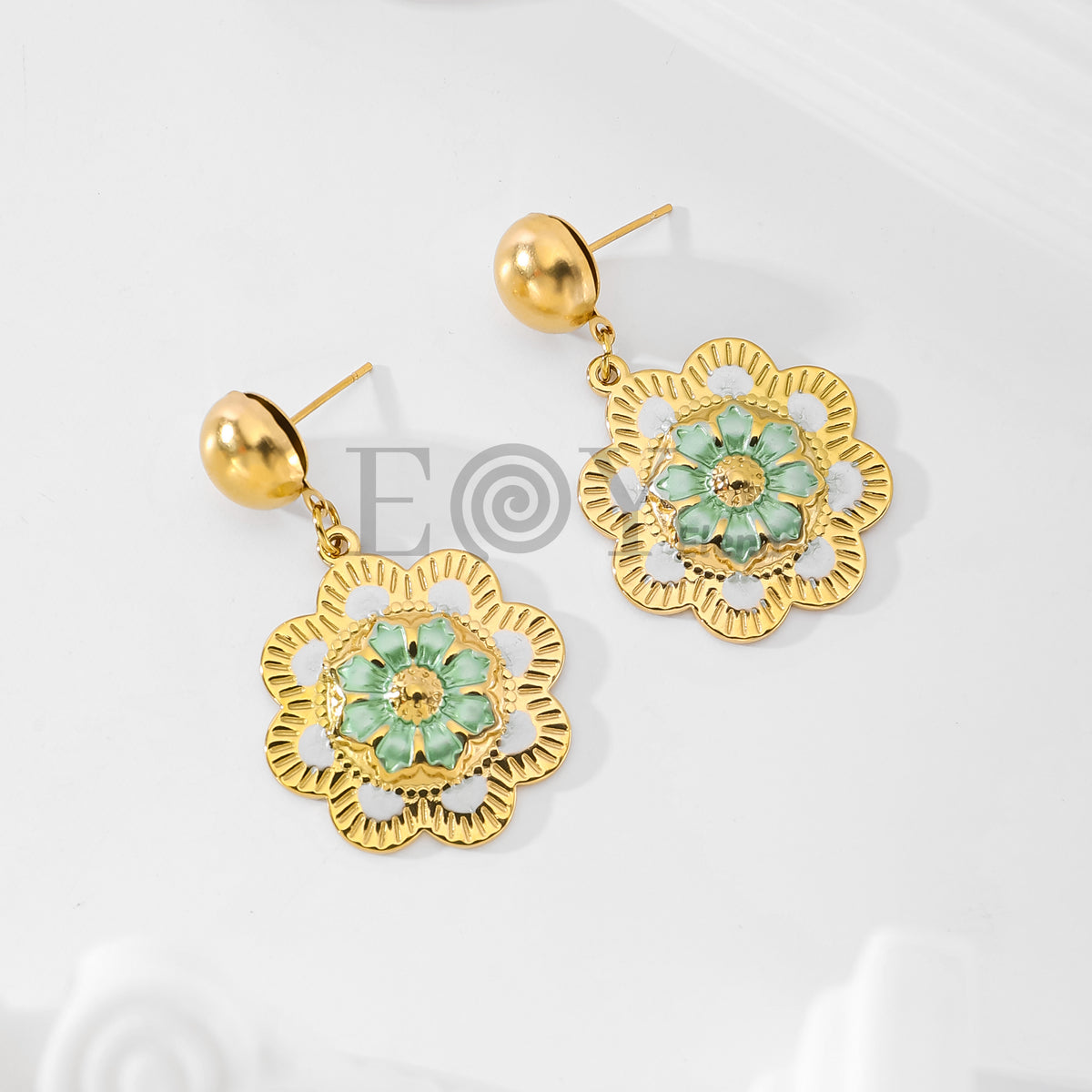 Pendientes flor color