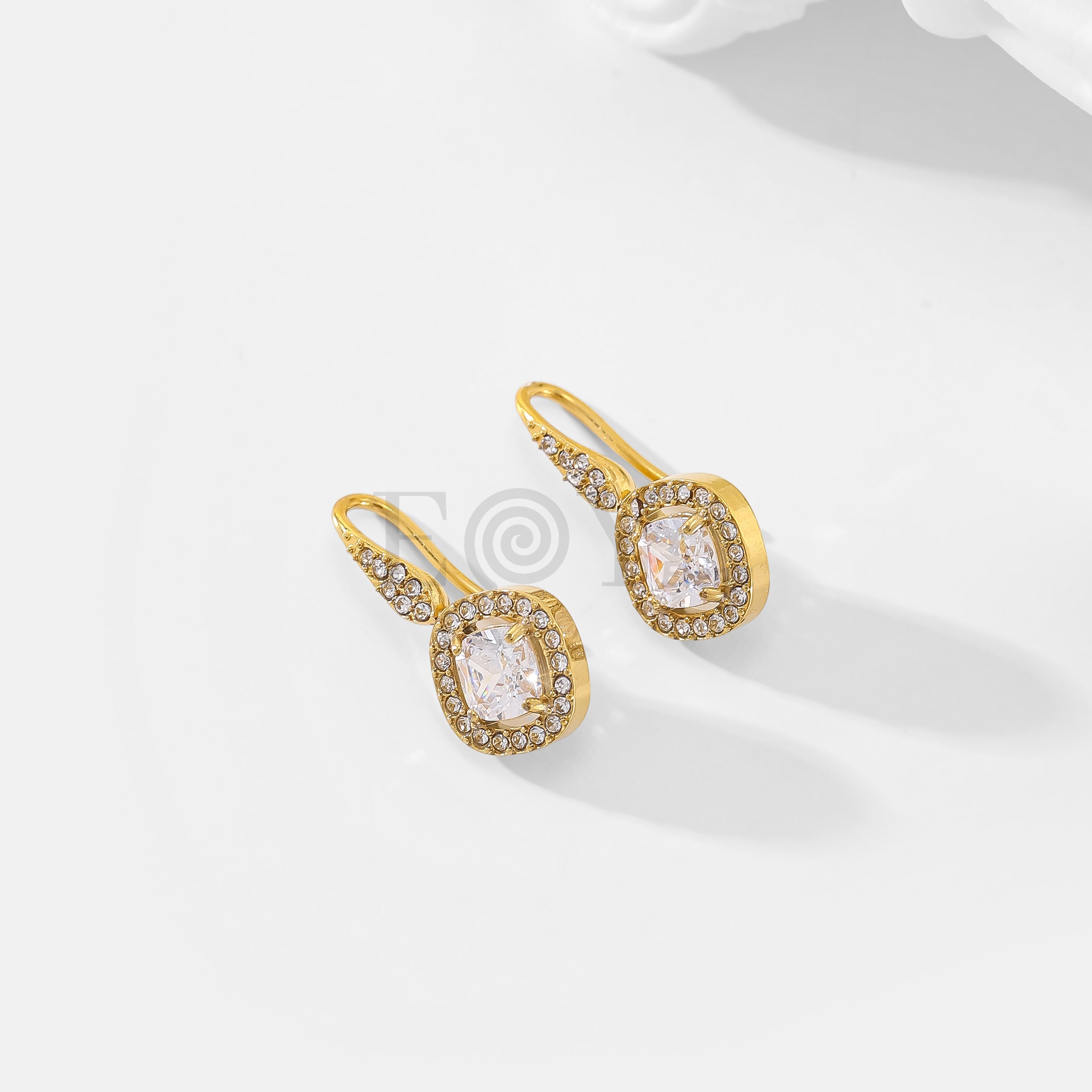 Pendientes circonita cuadrada